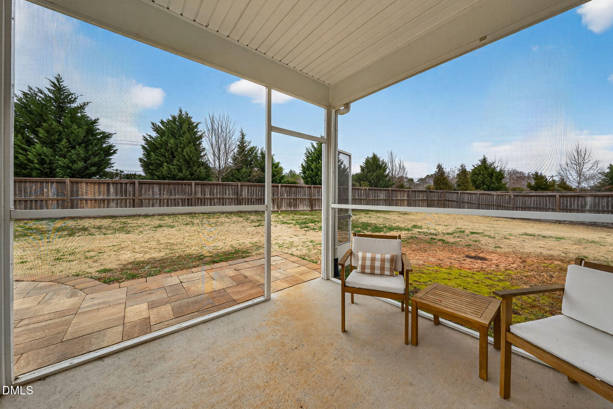 property viewer photo 25