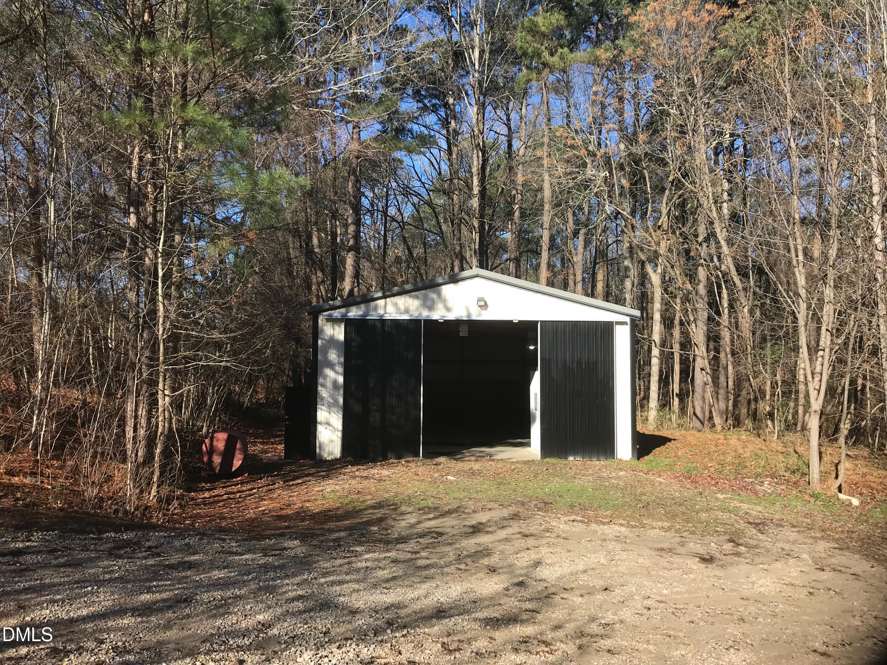 main property photo 5