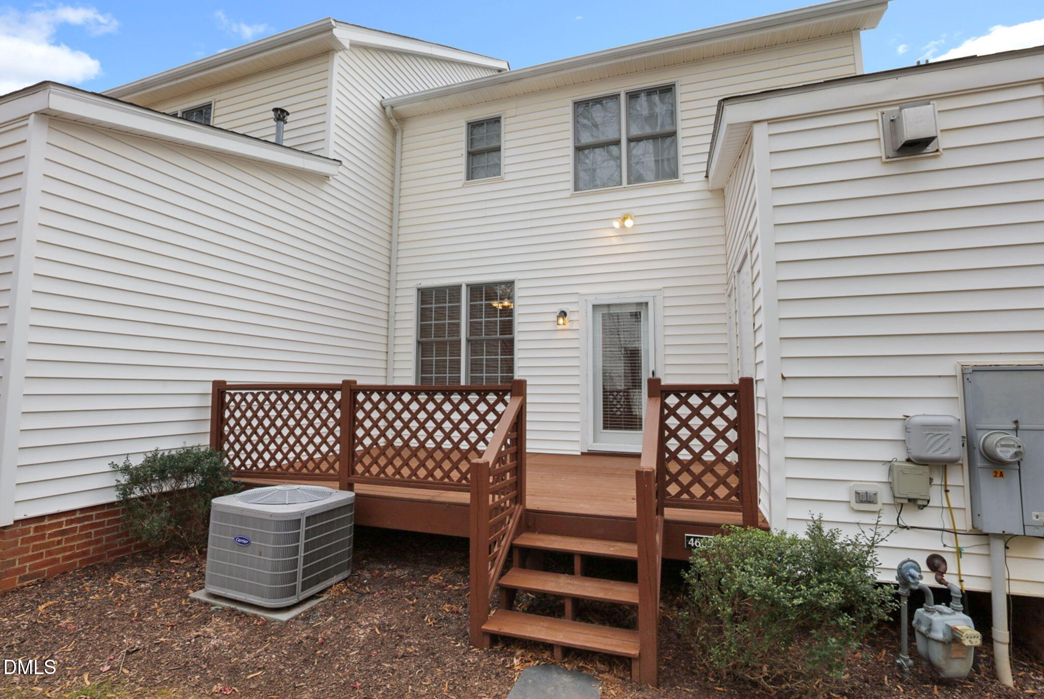 main property photo 30