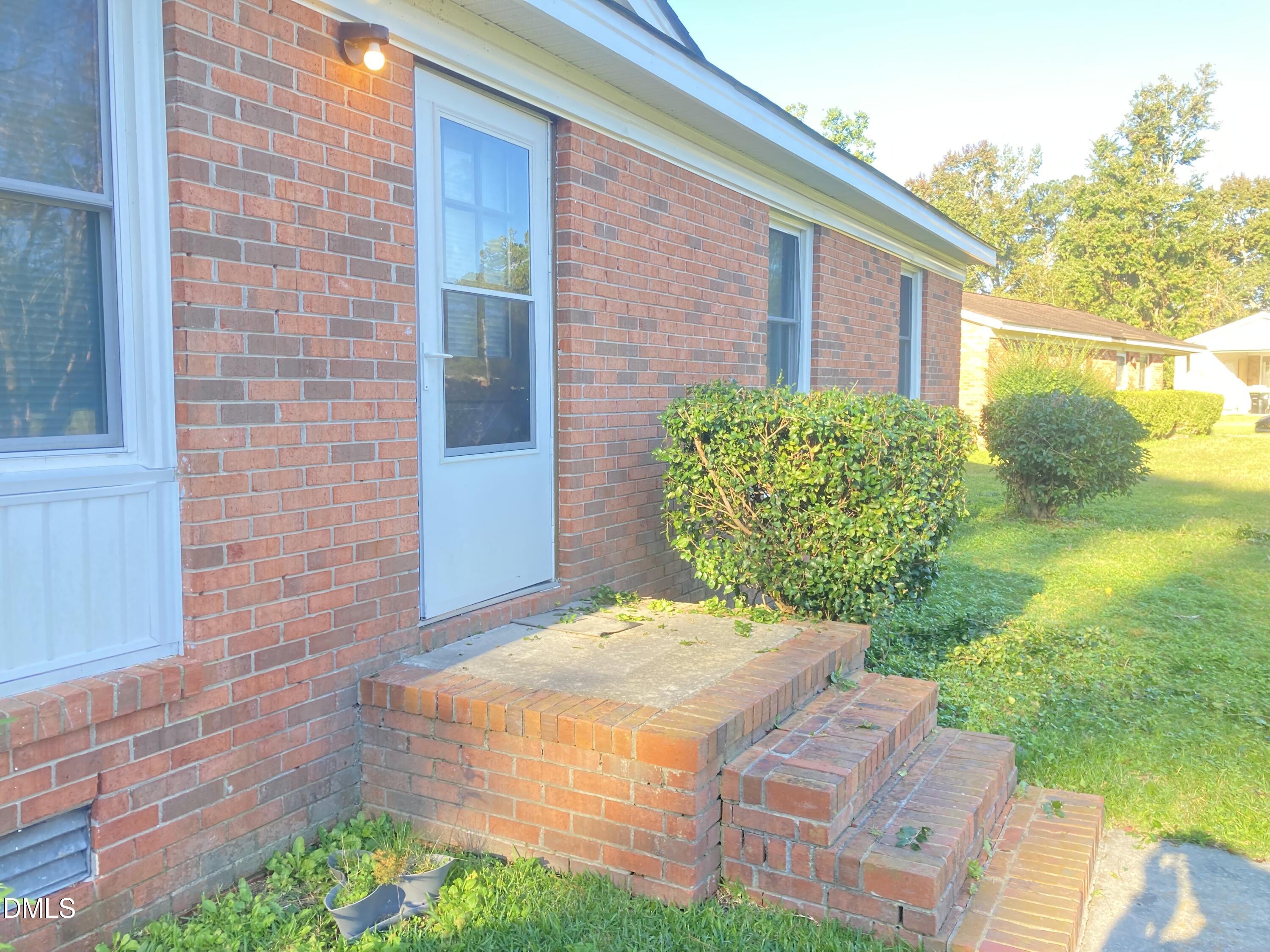 main property photo 4