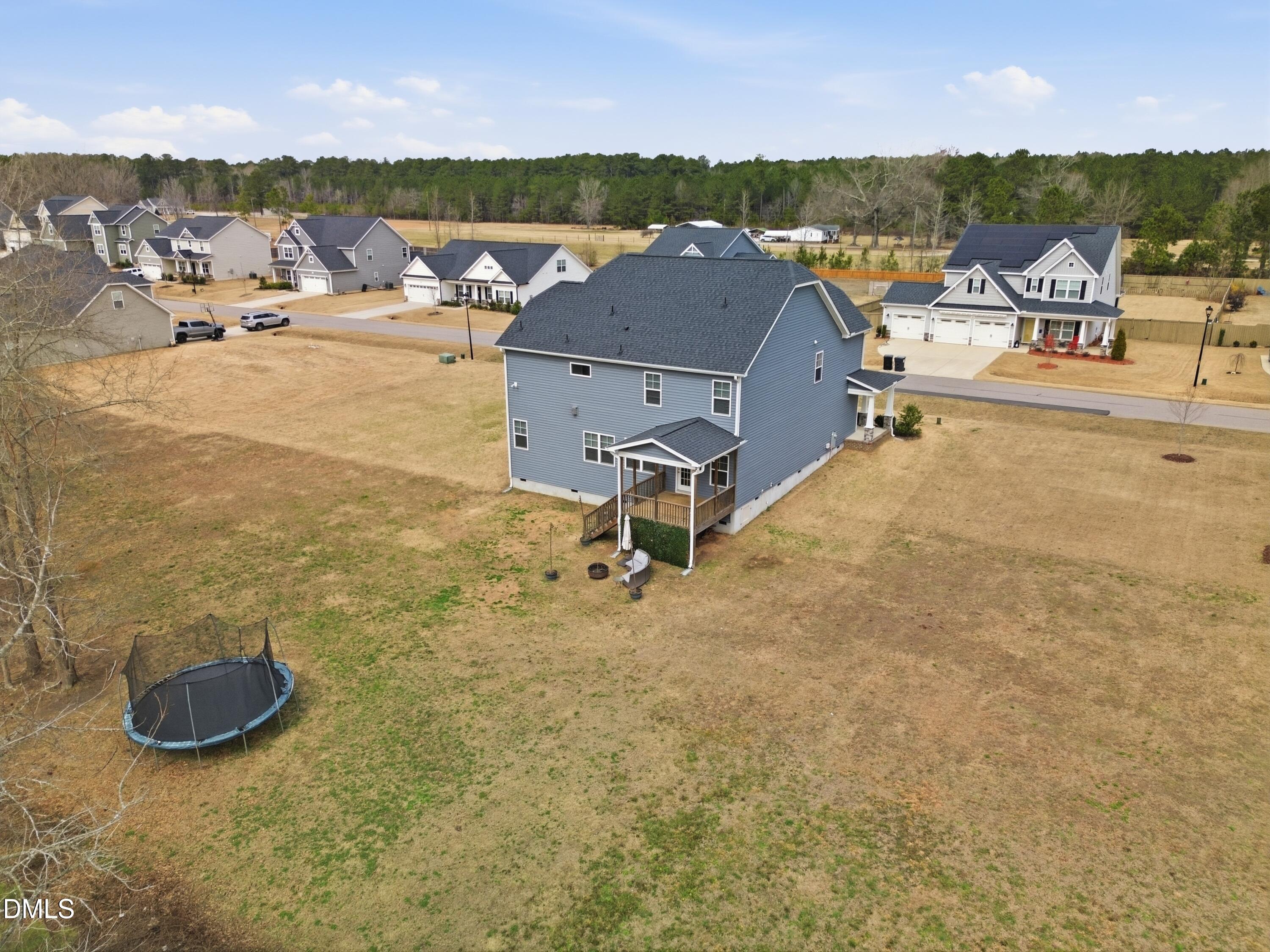 main property photo 28
