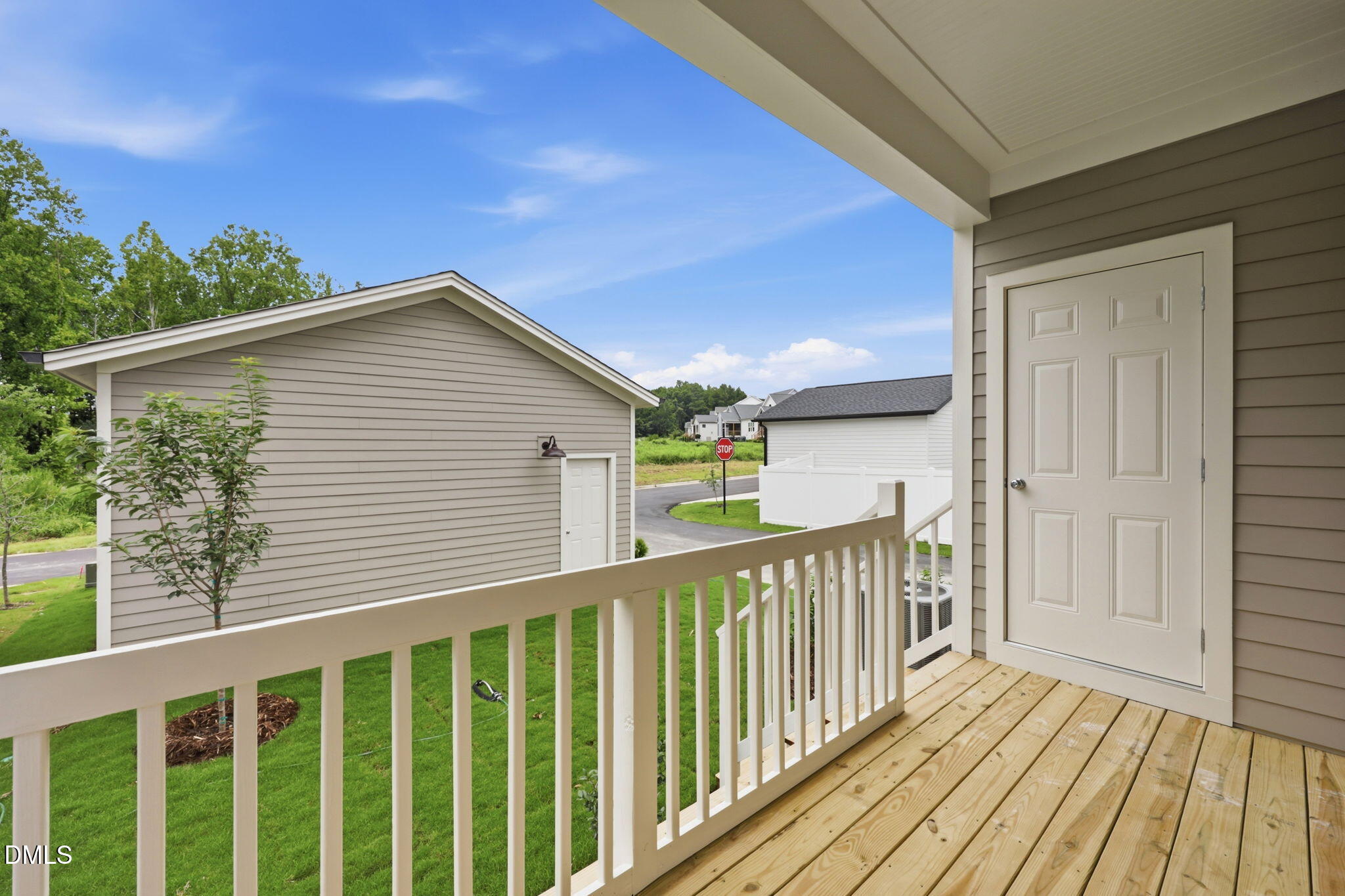 main property photo 28