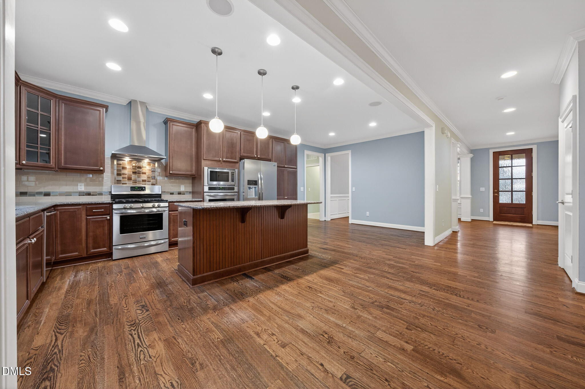 main property photo 17