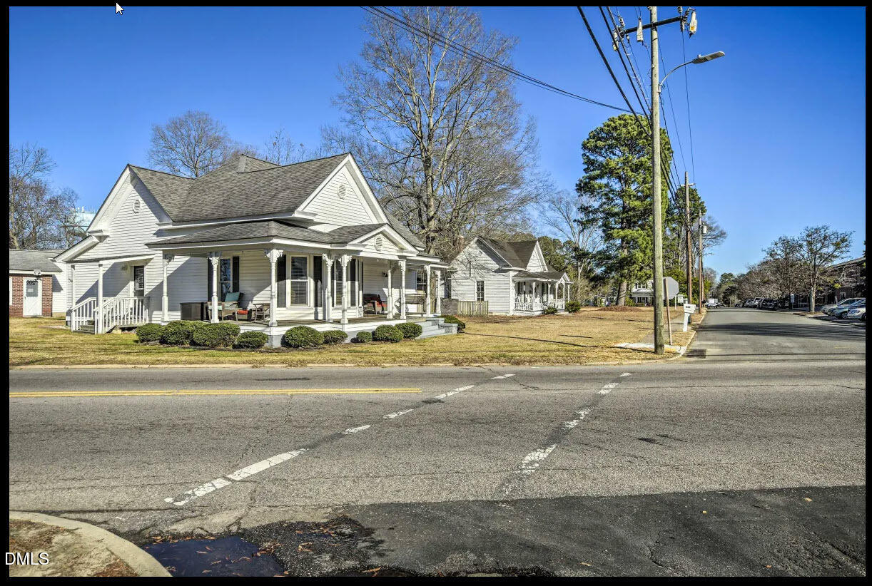 main property photo 6