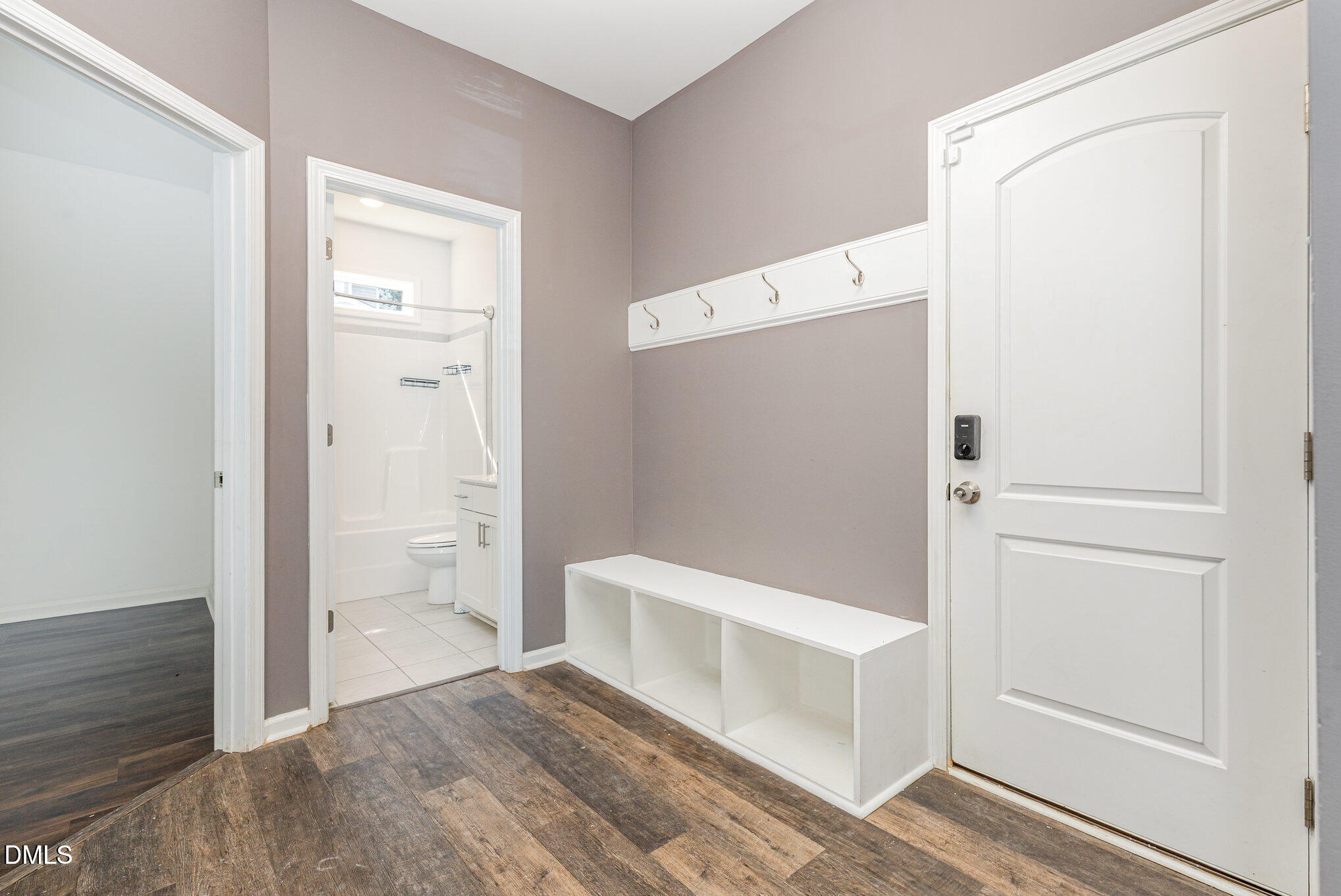 main property photo 14