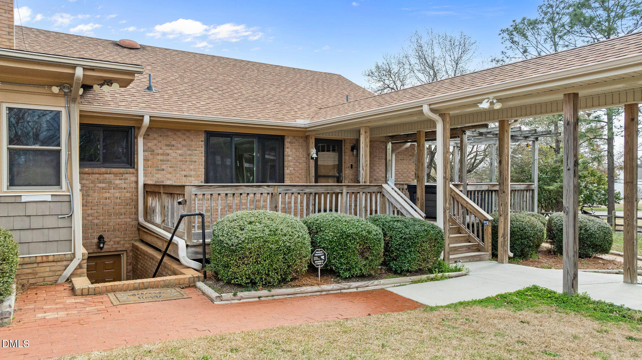 main property photo 6