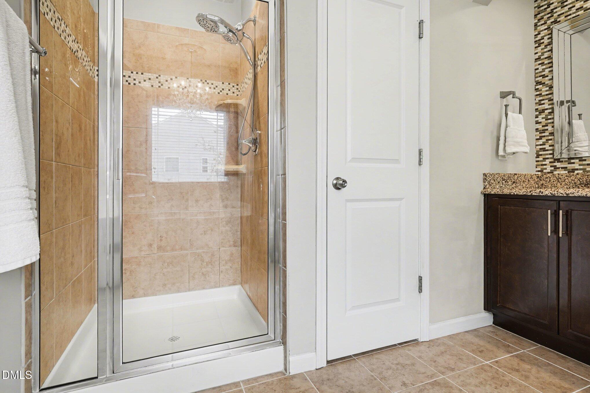property viewer photo 16