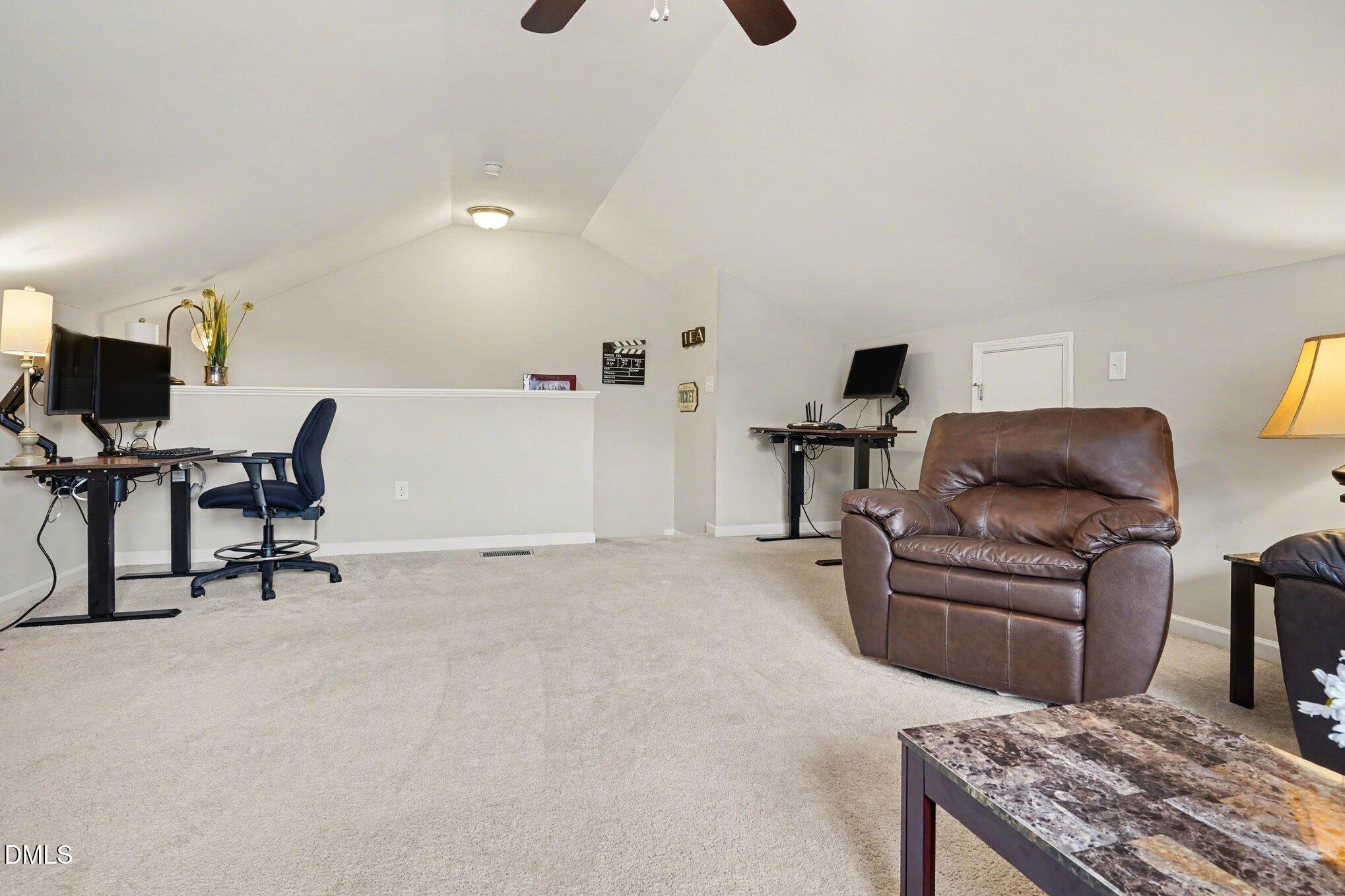 property viewer photo 18