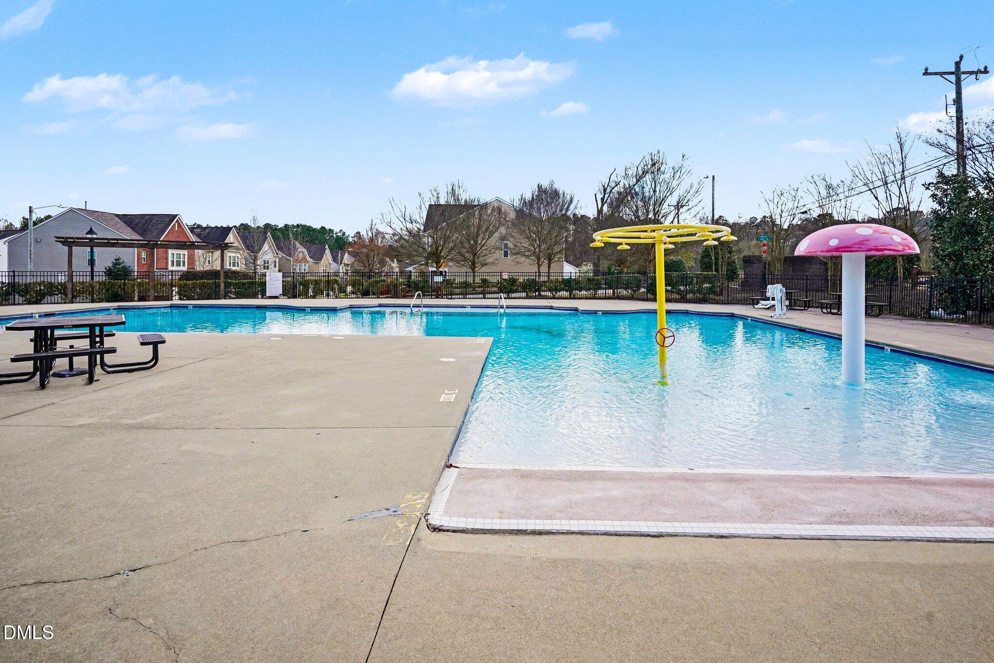 property viewer photo 36