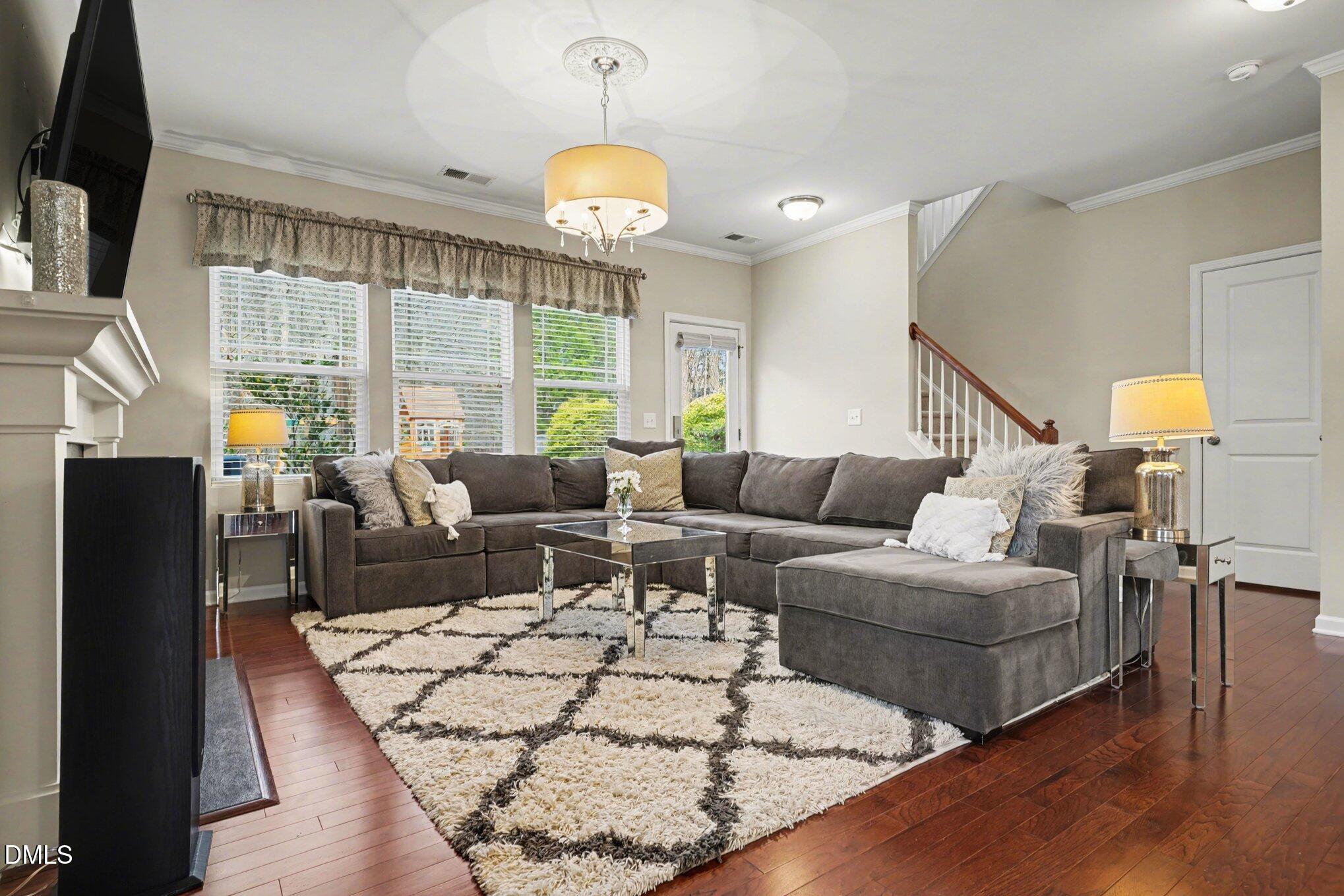 property viewer photo 5