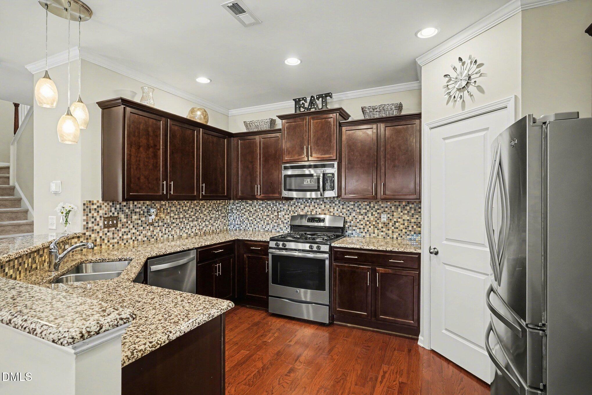 property viewer photo 6