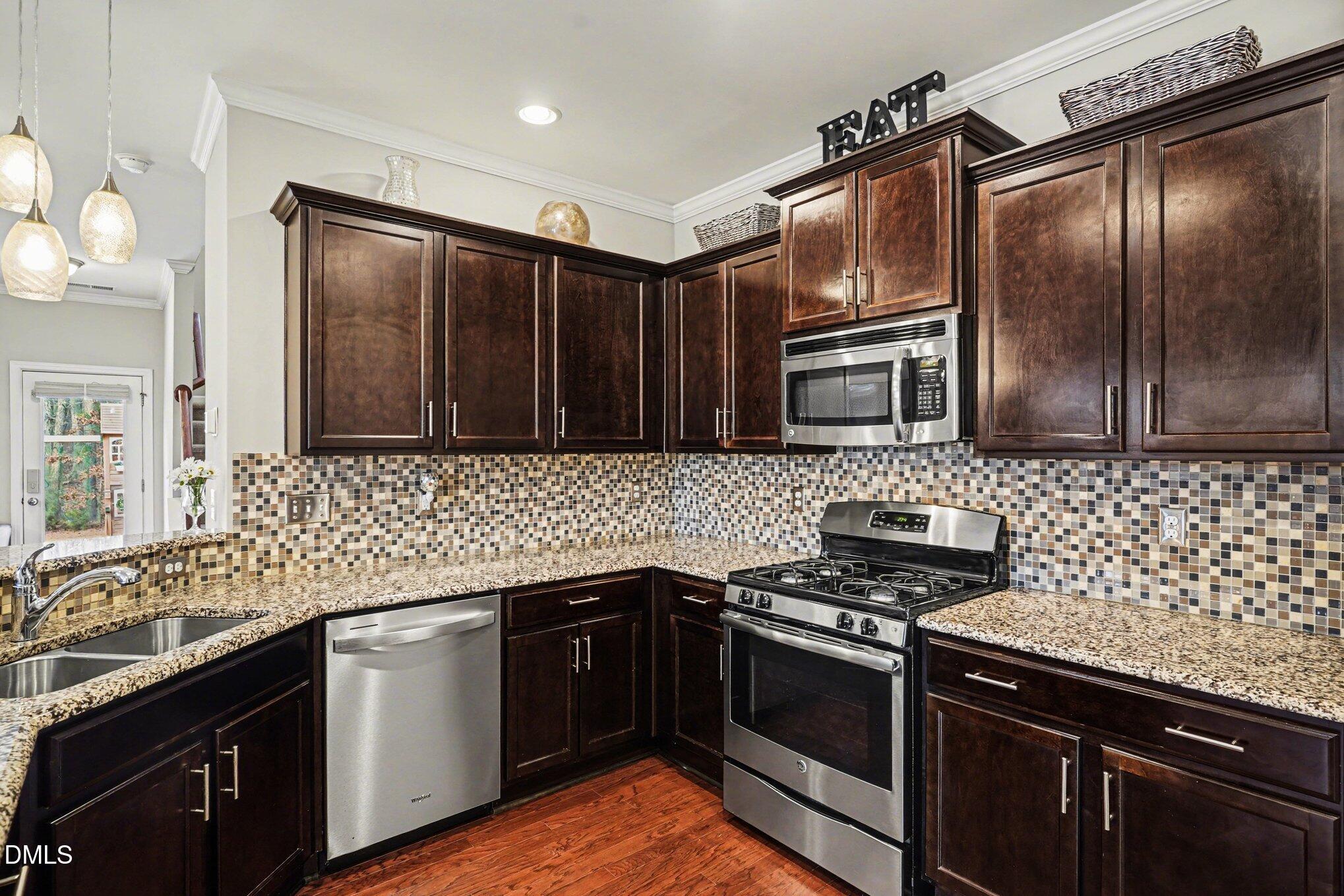 property viewer photo 7