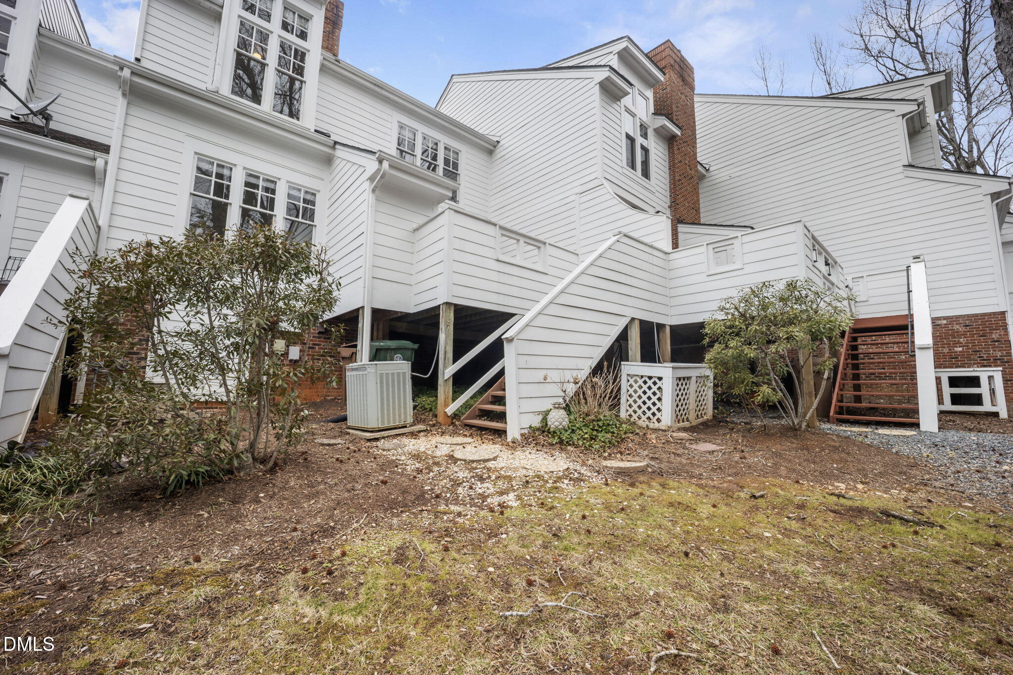 main property photo 41
