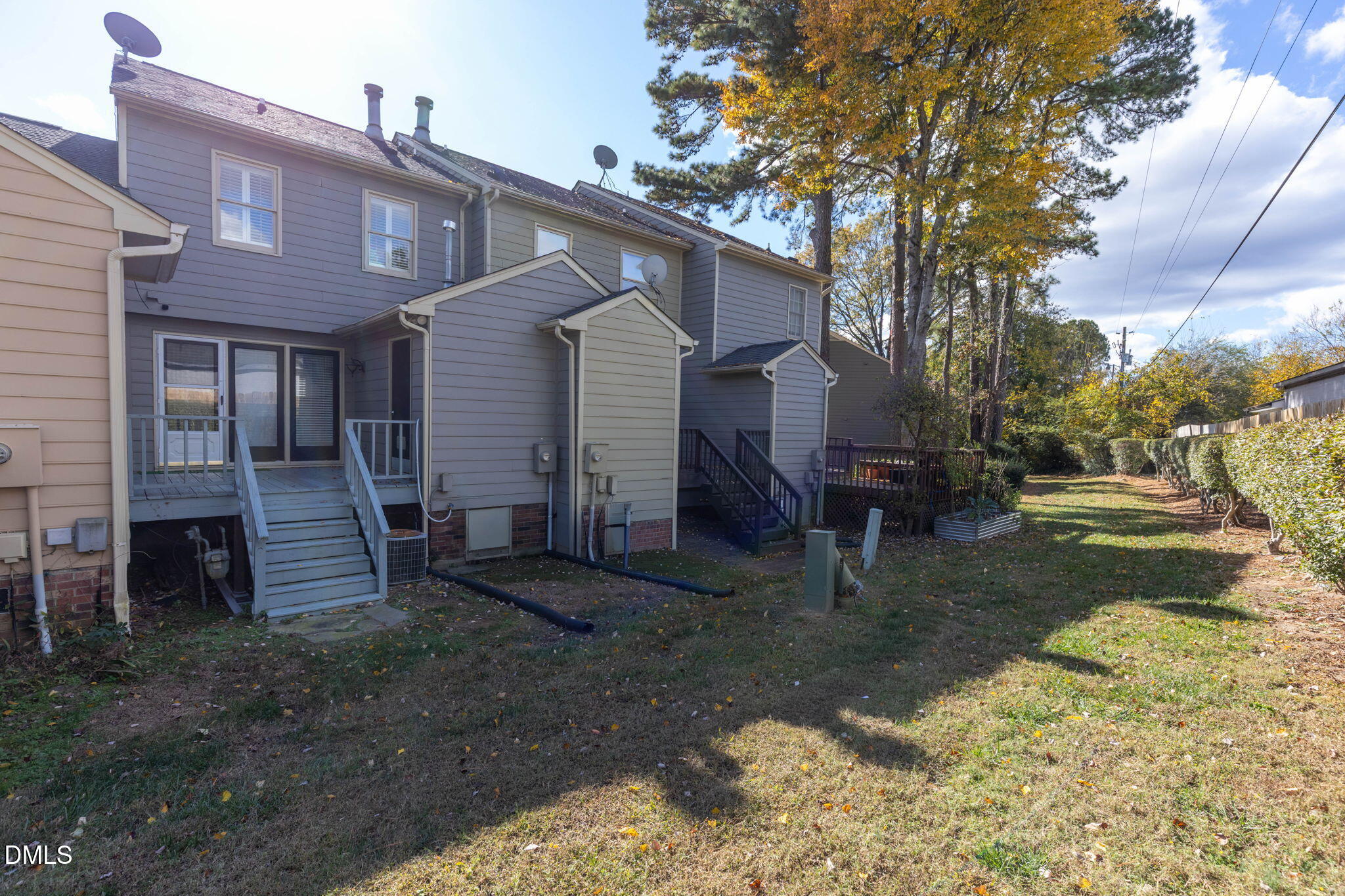 main property photo 27