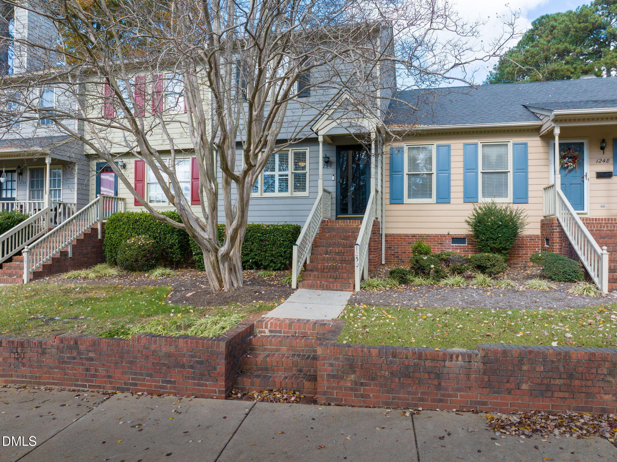 main property photo 39