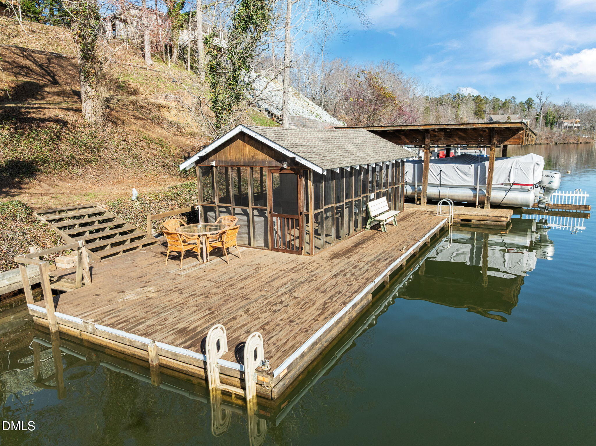 main property photo 7