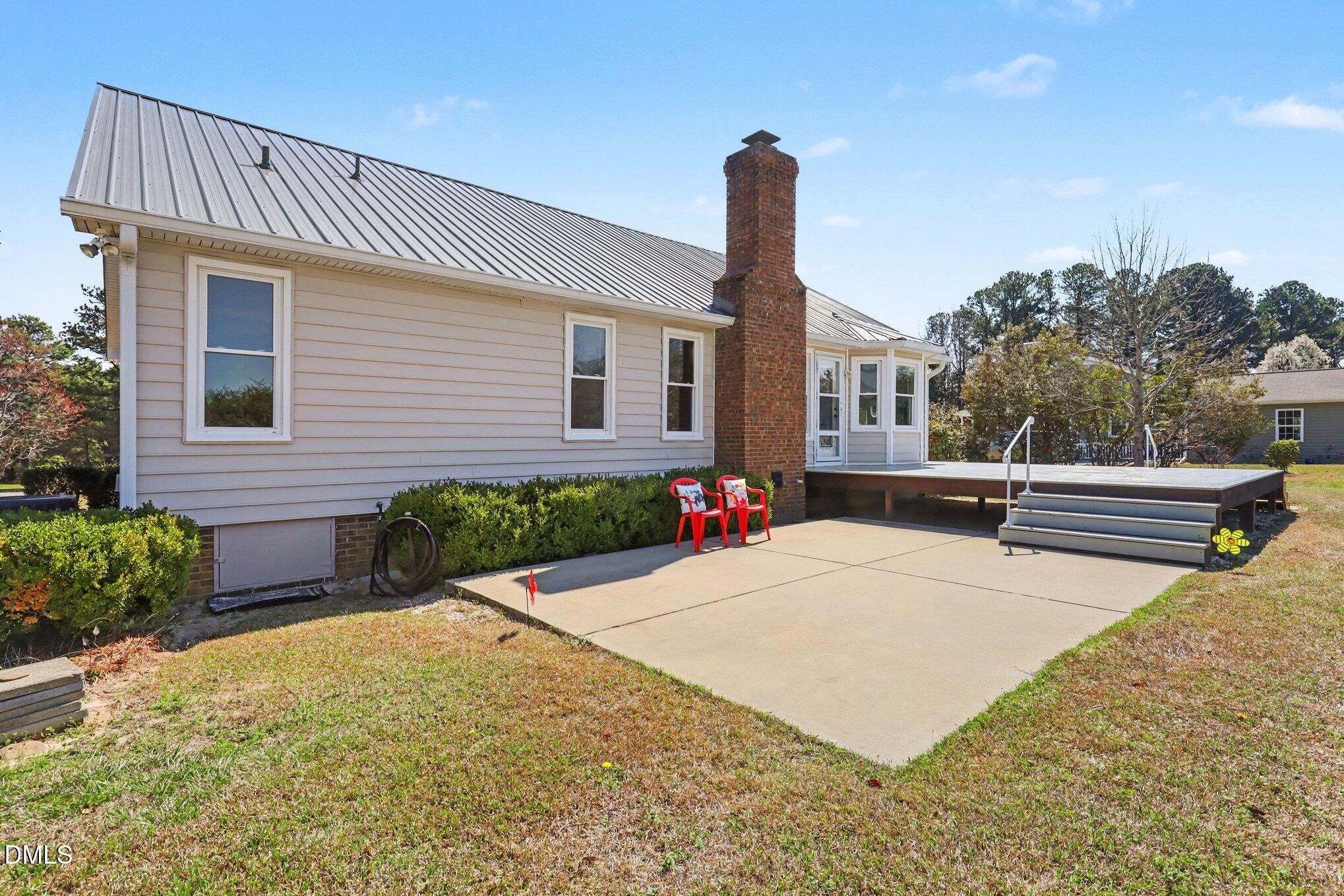 main property photo 18