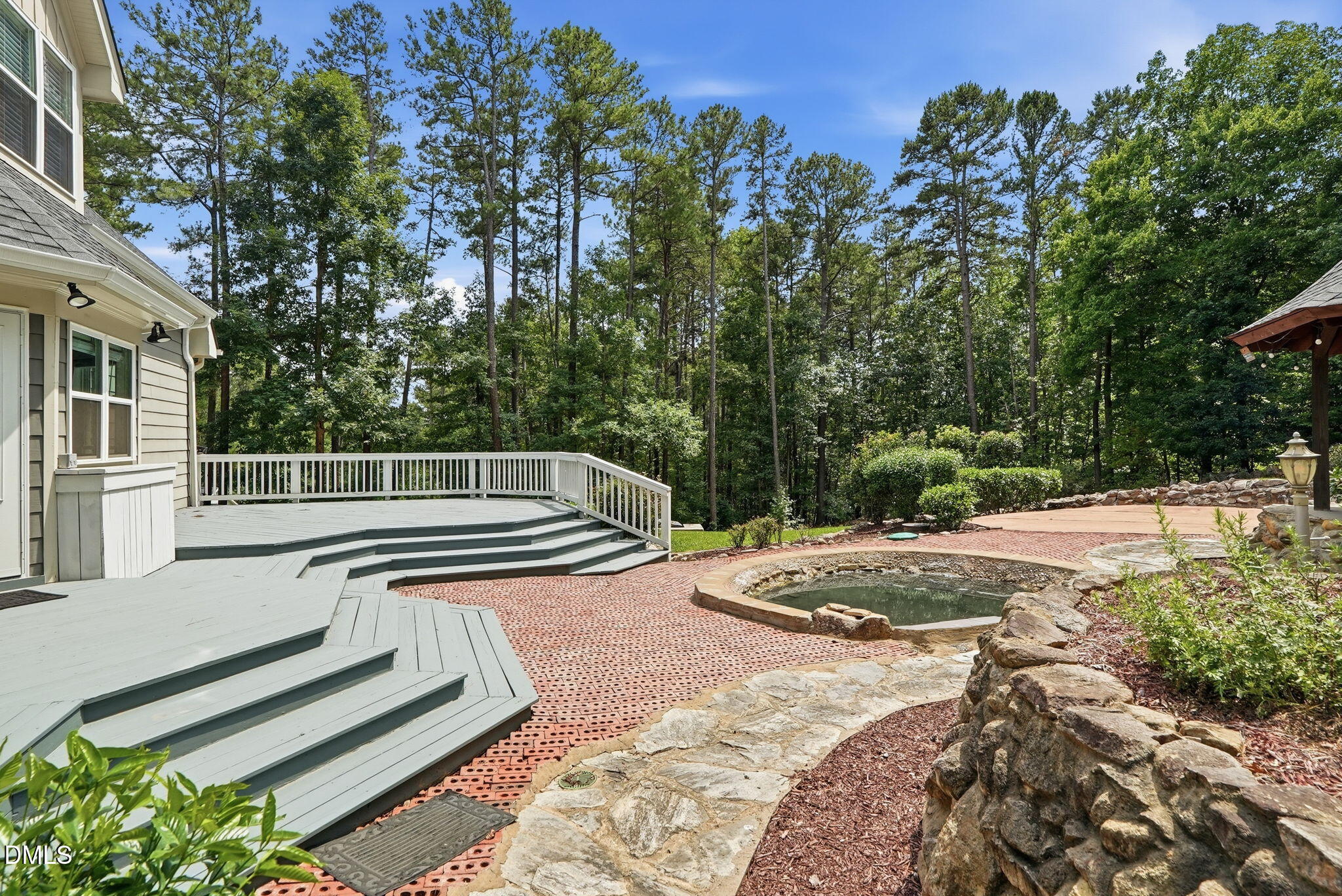 main property photo 47