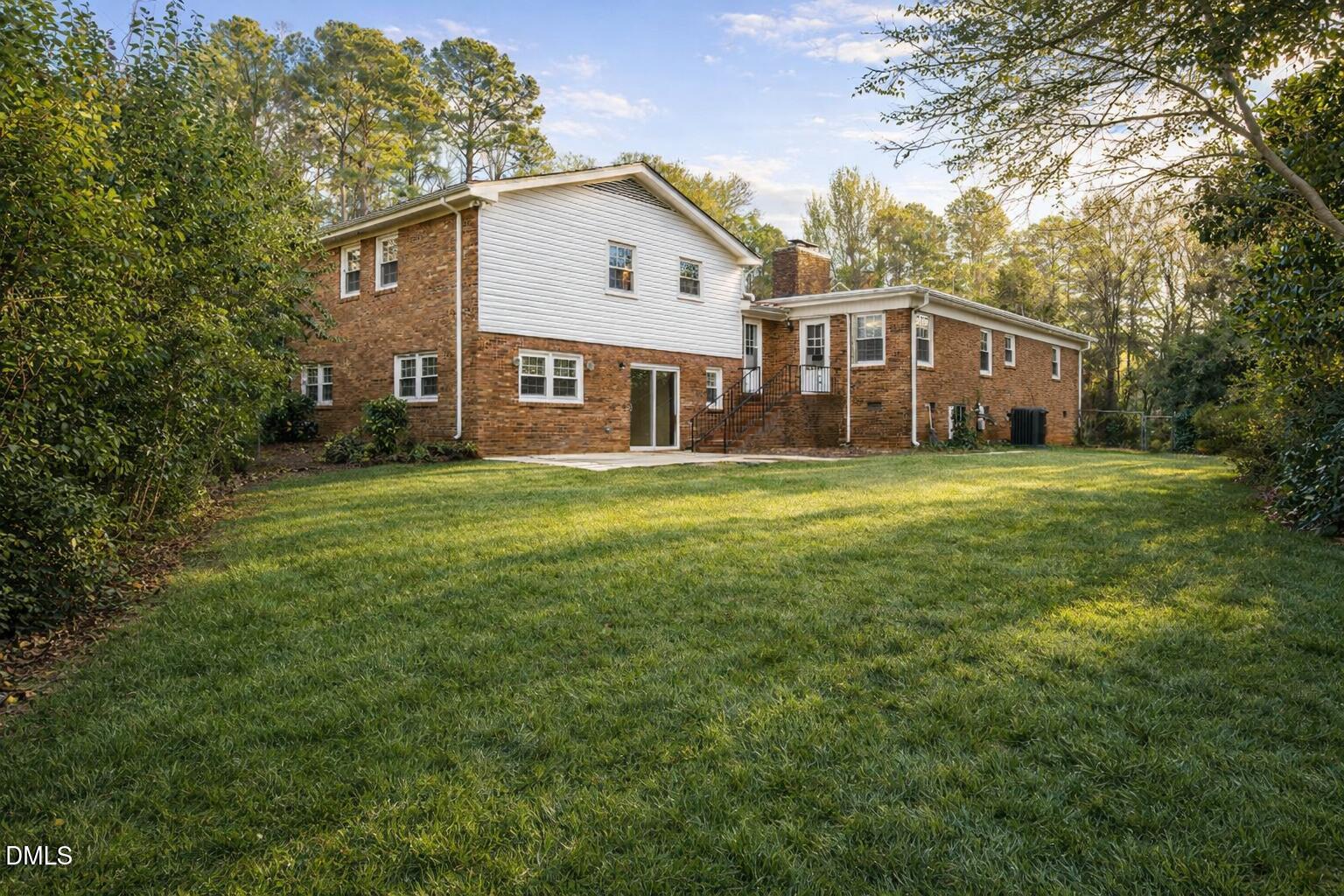 main property photo 32
