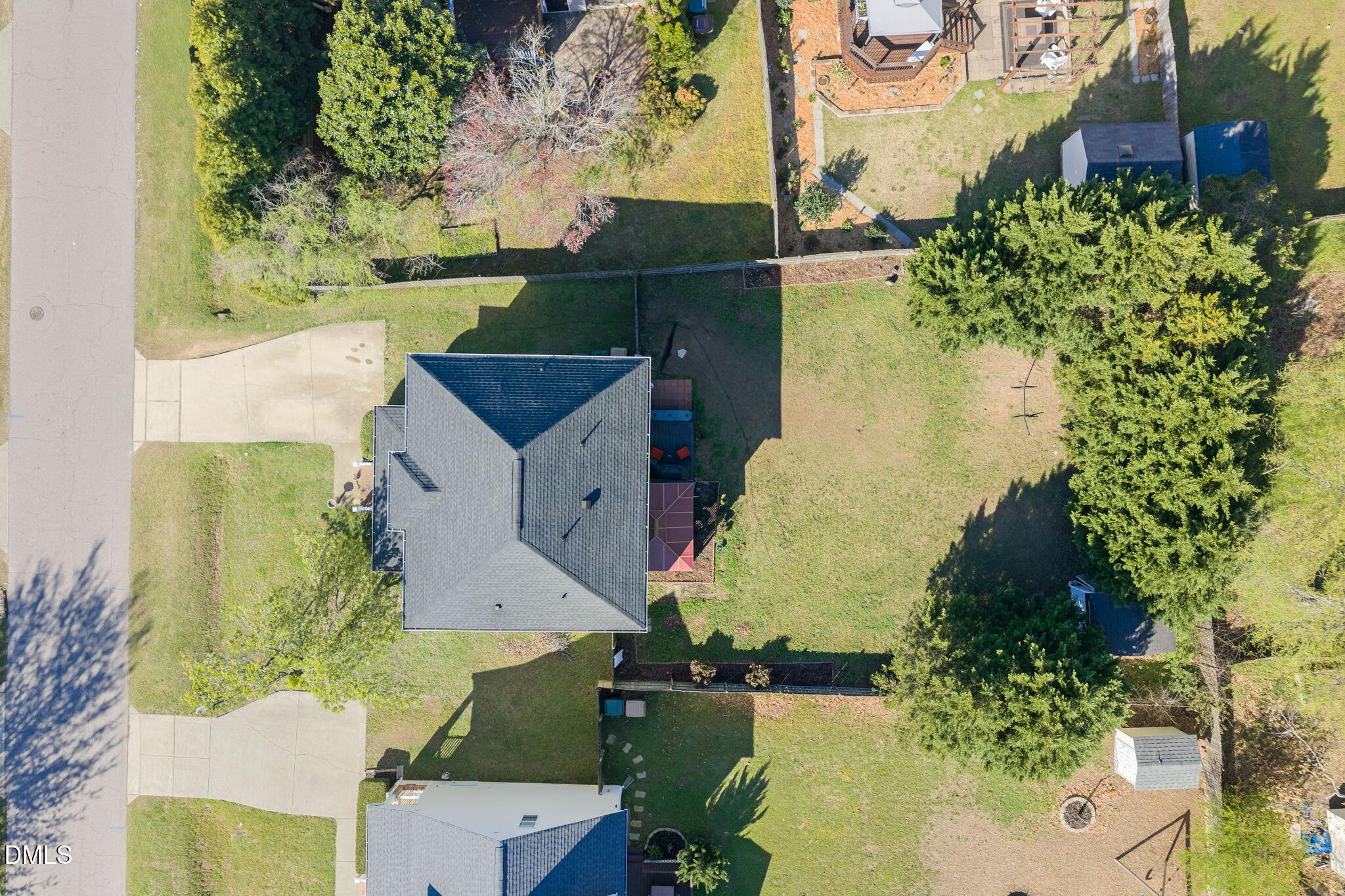 main property photo 38