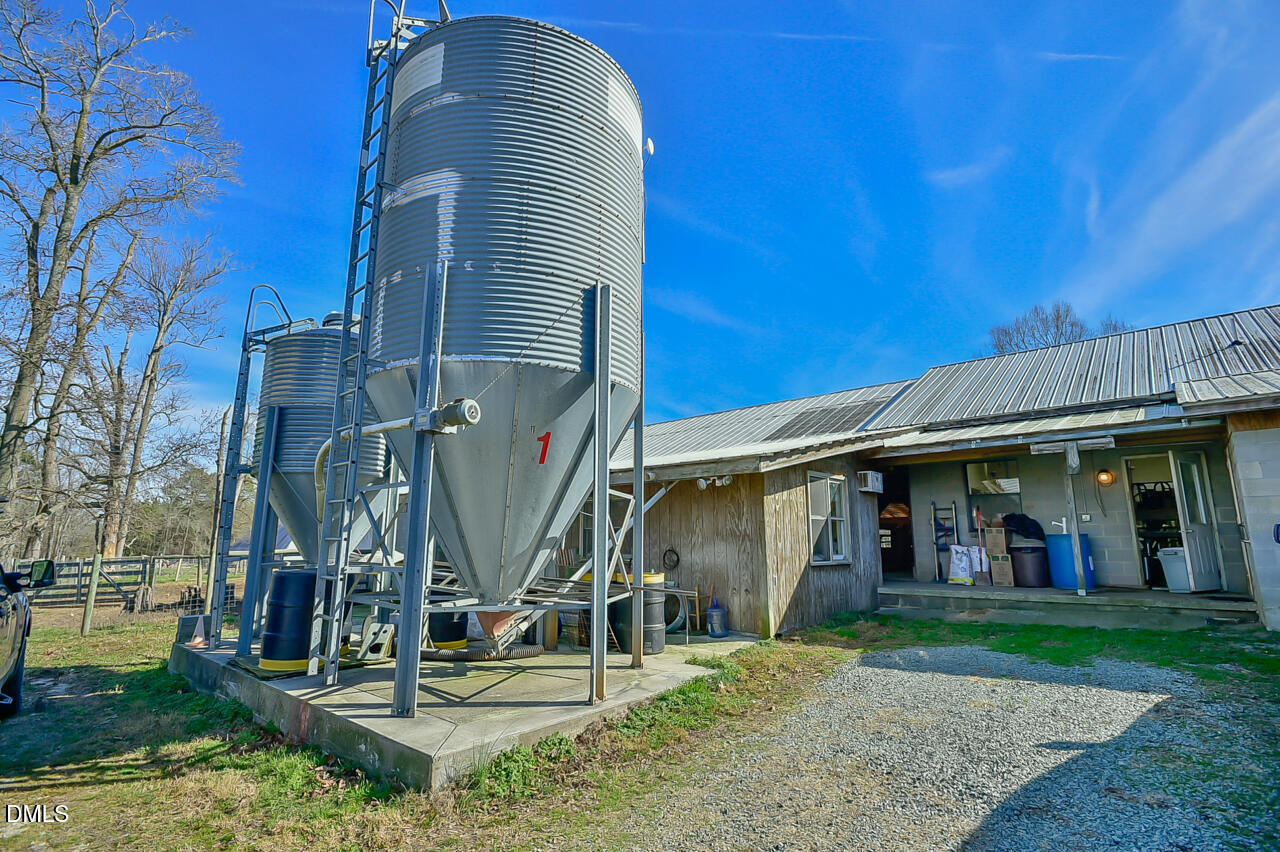 main property photo 70