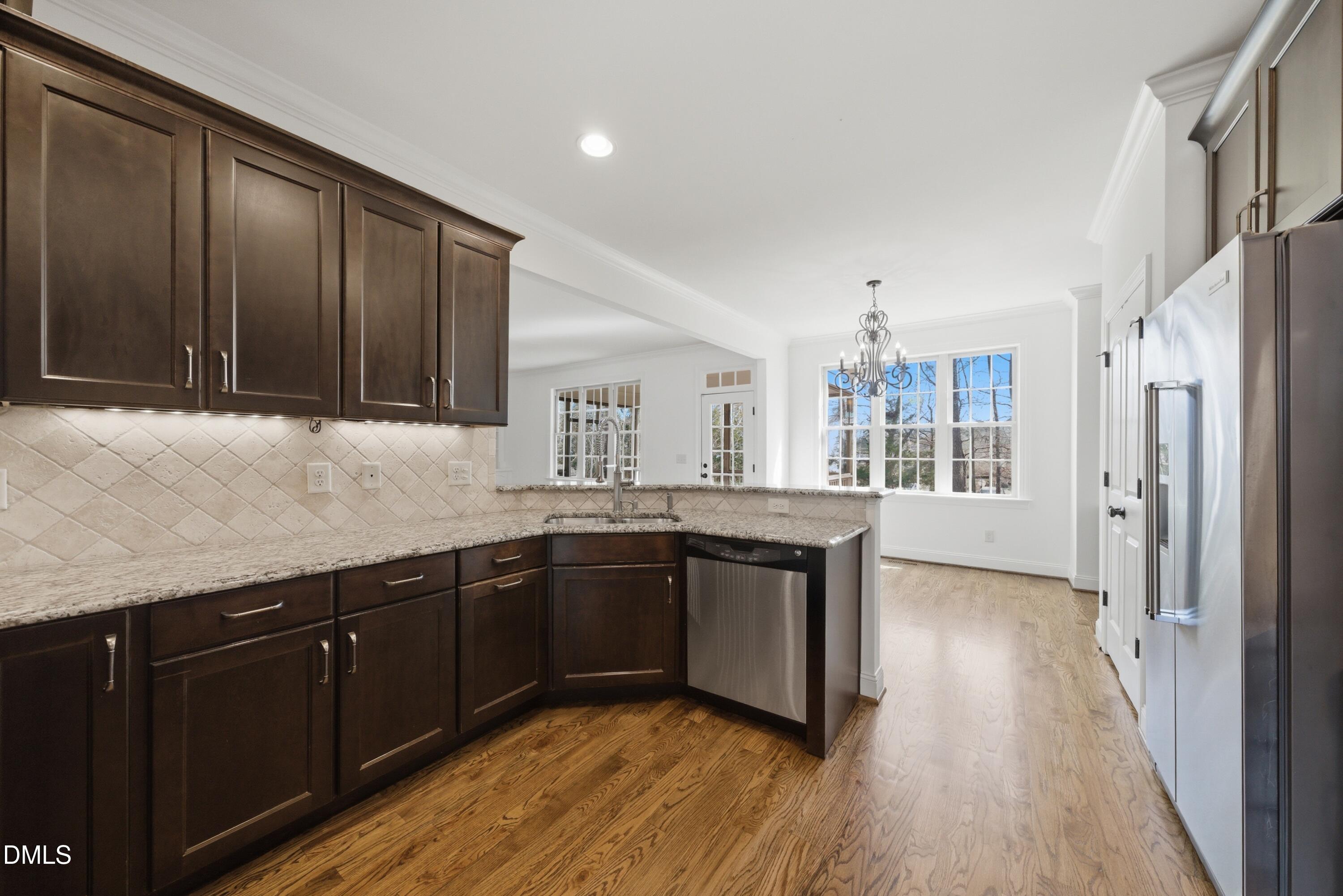 property viewer photo 10