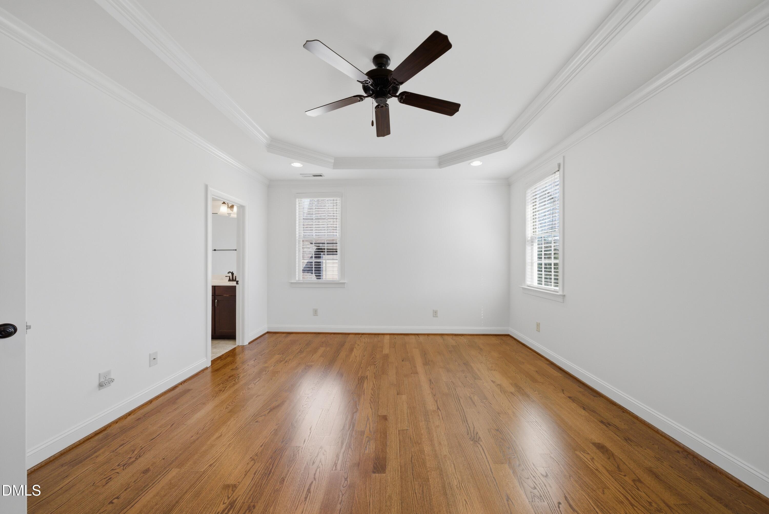 property viewer photo 16