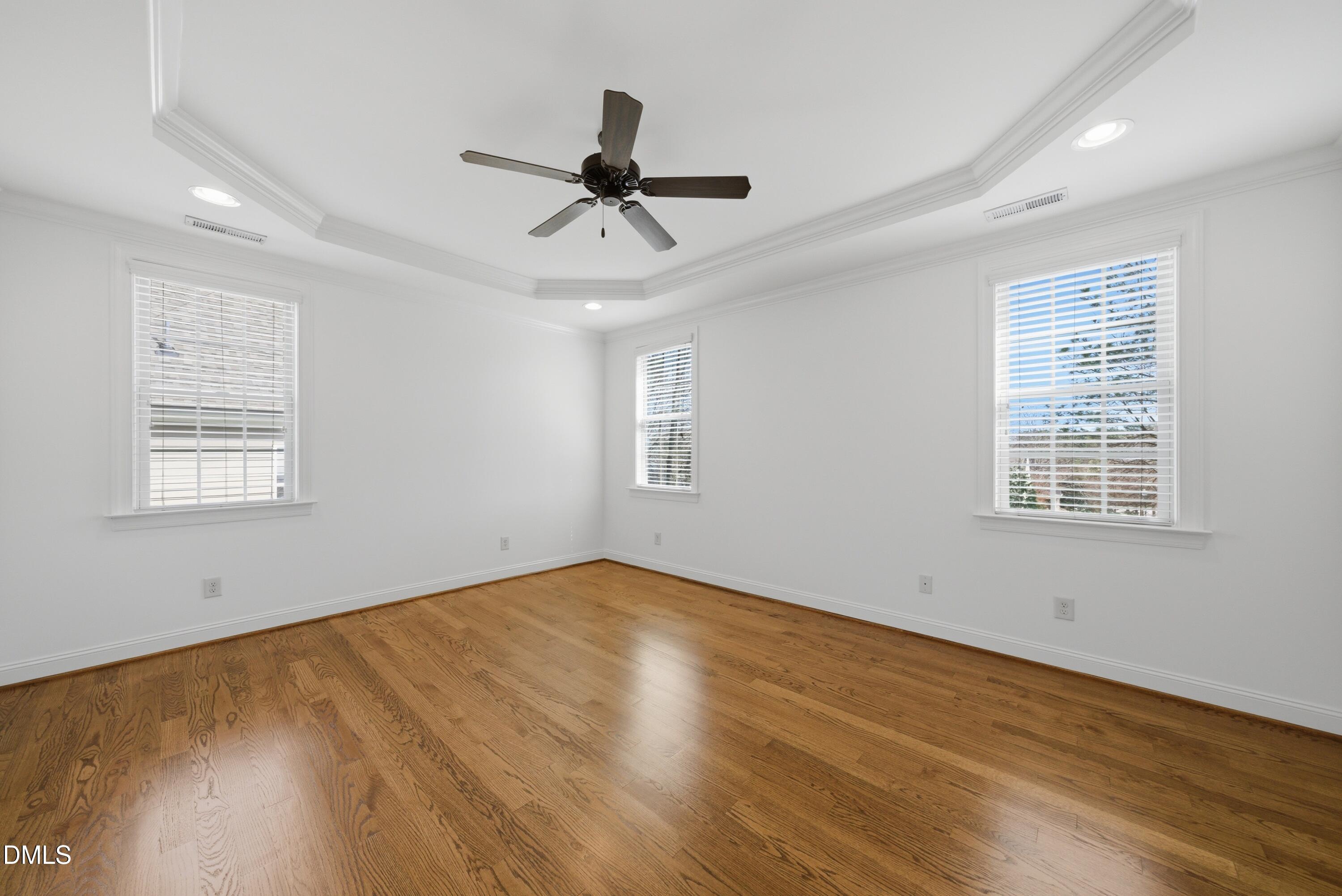 property viewer photo 17