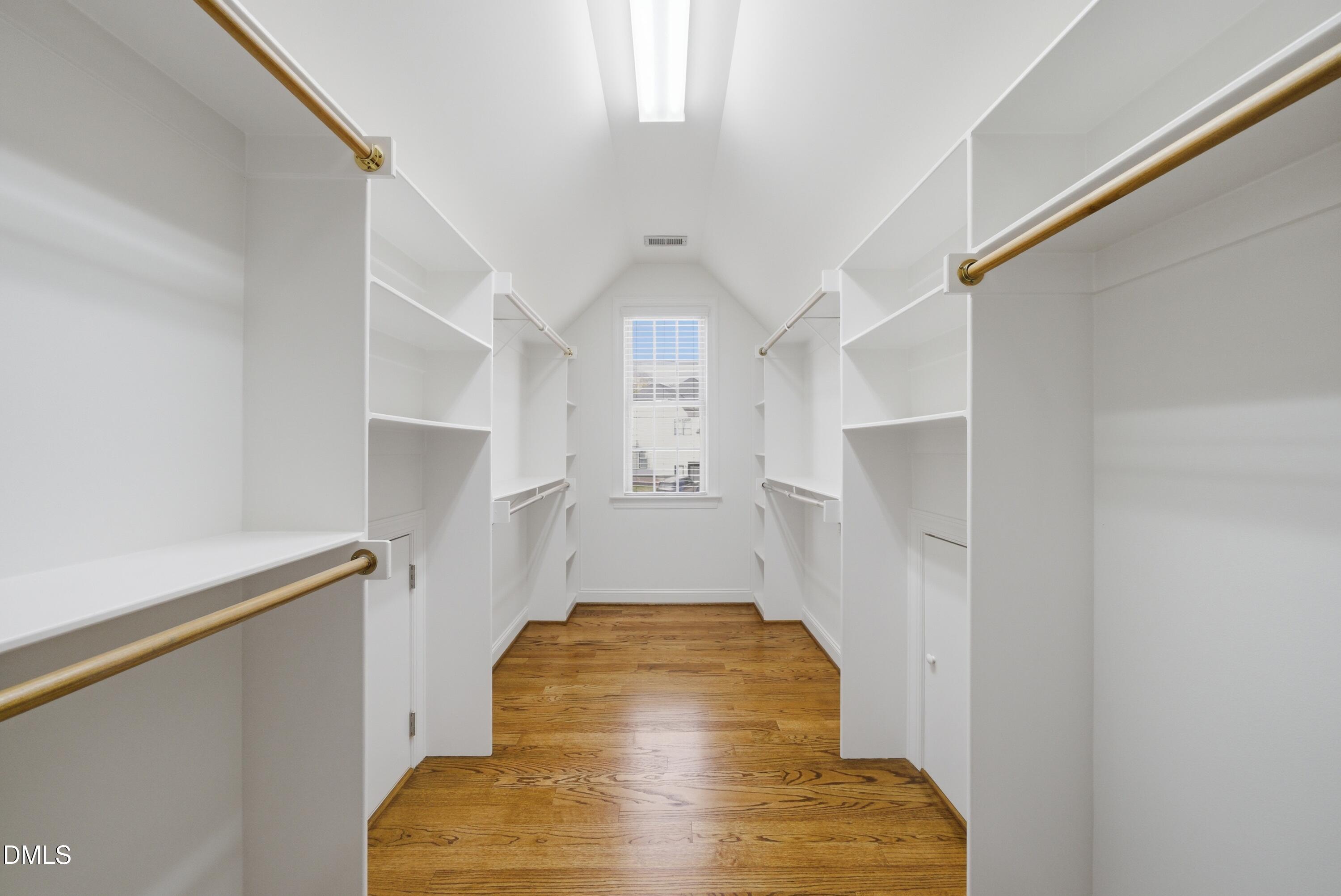 property viewer photo 18