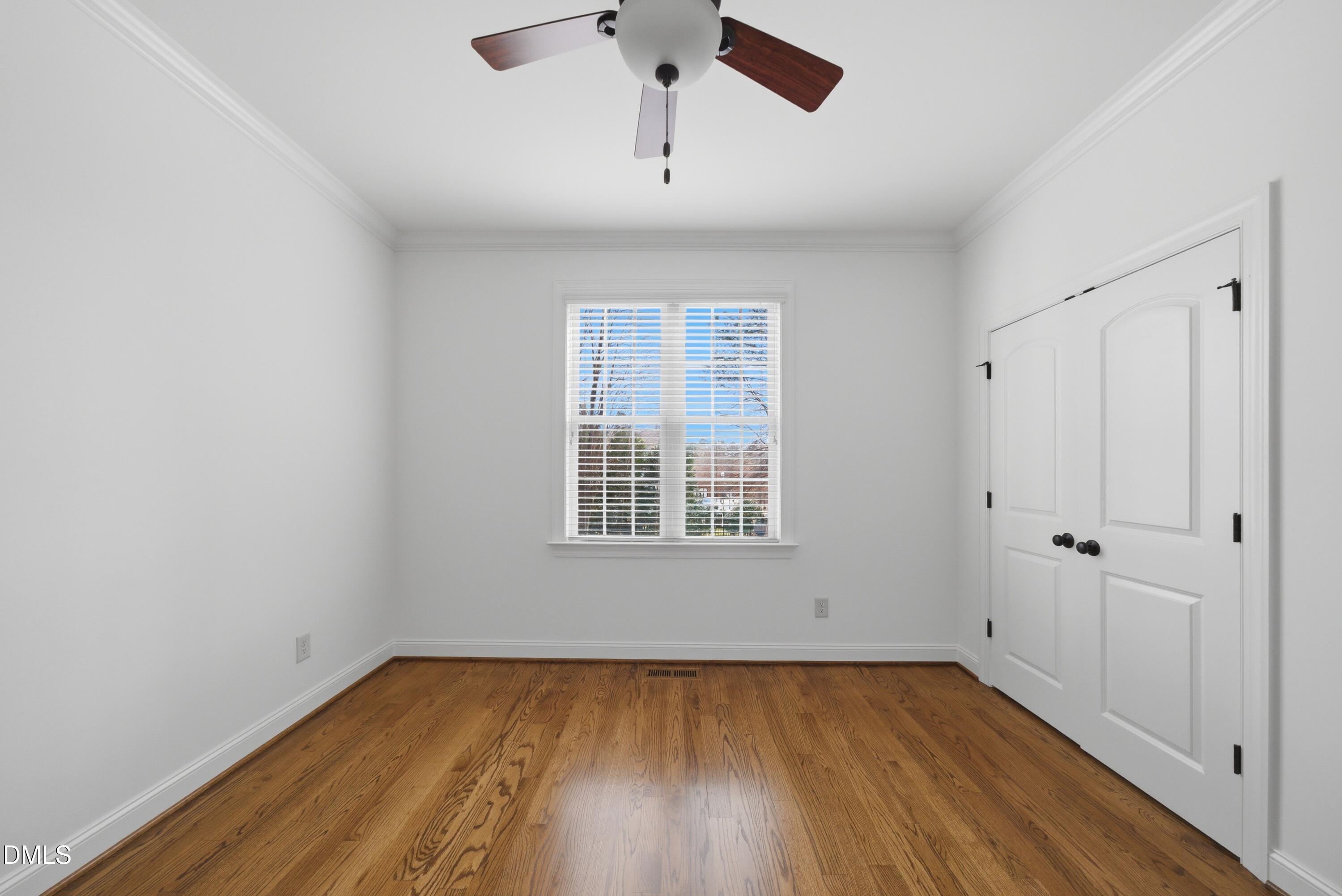 property viewer photo 23