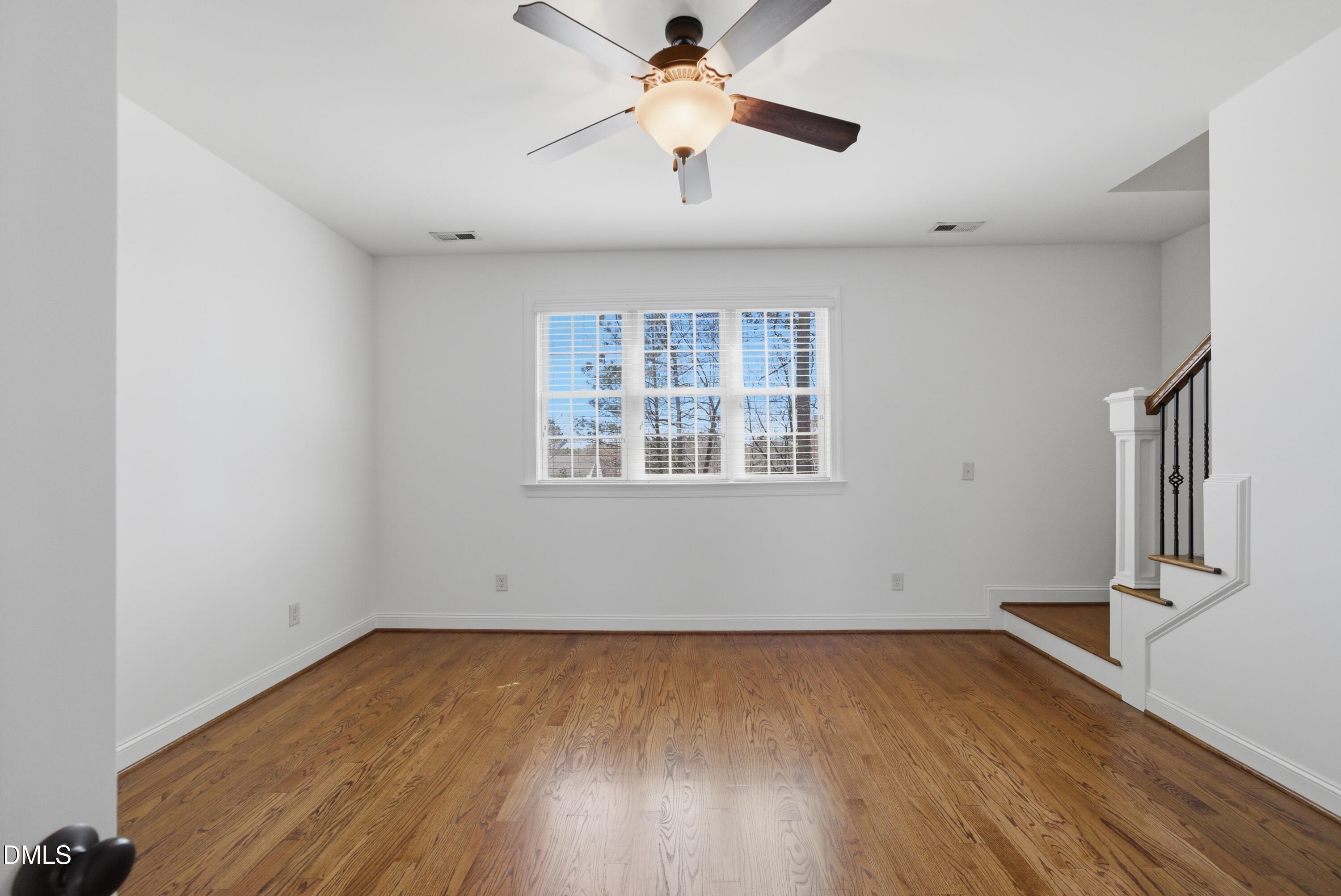 property viewer photo 29