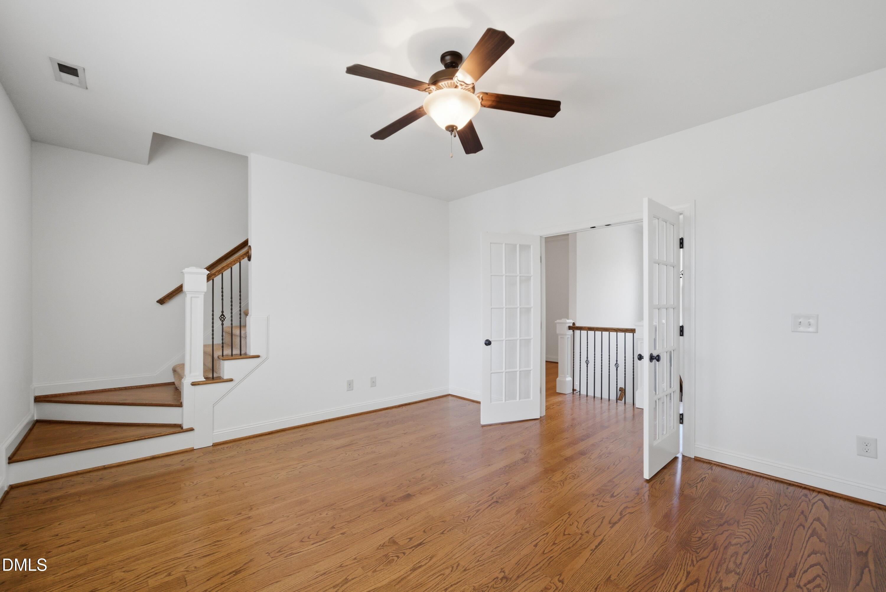 property viewer photo 30
