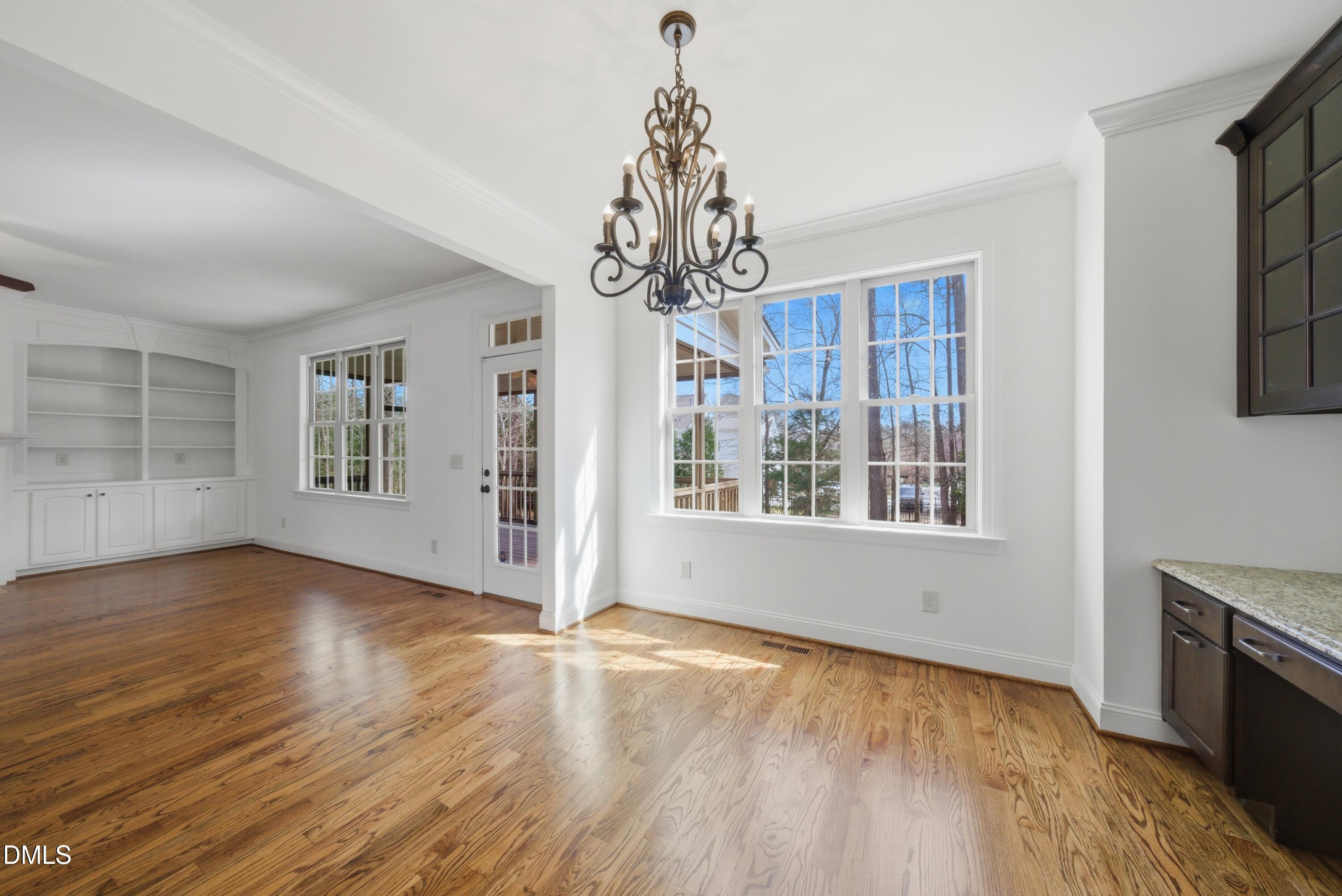 property viewer photo 6
