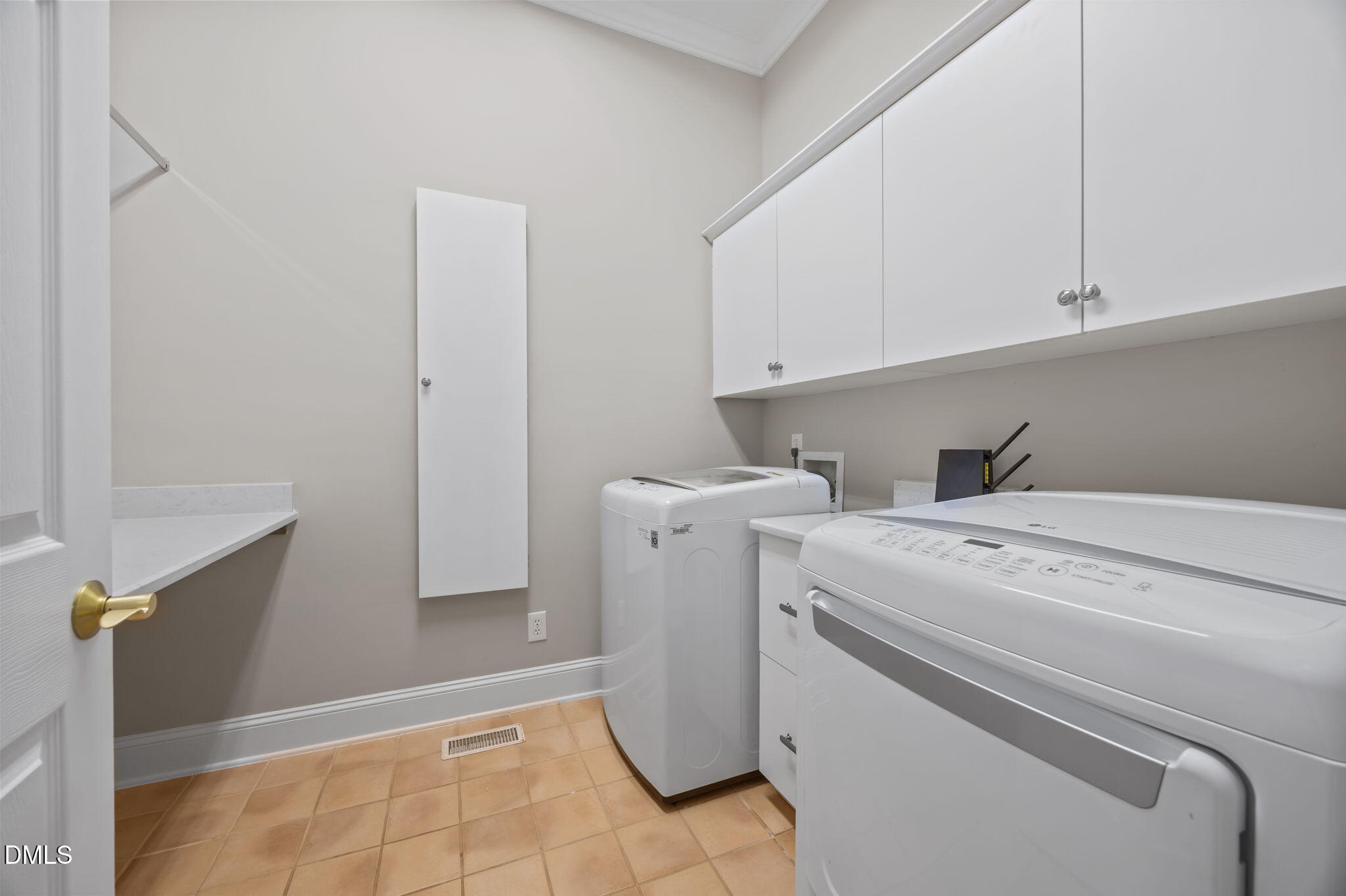 property viewer photo 25