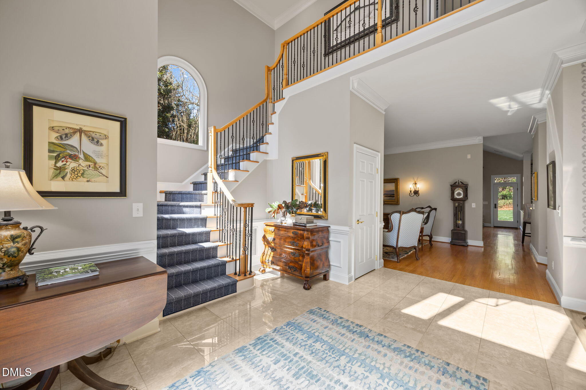 property viewer photo 3
