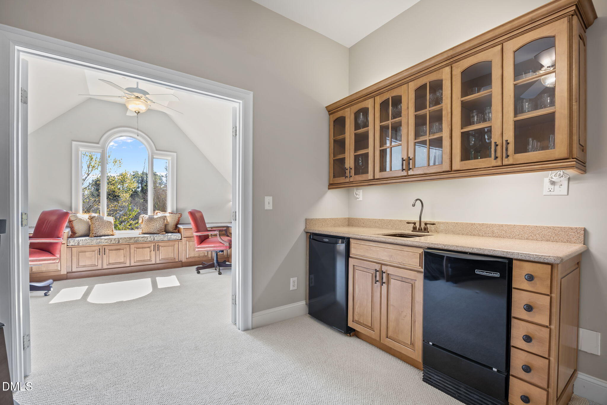 property viewer photo 35