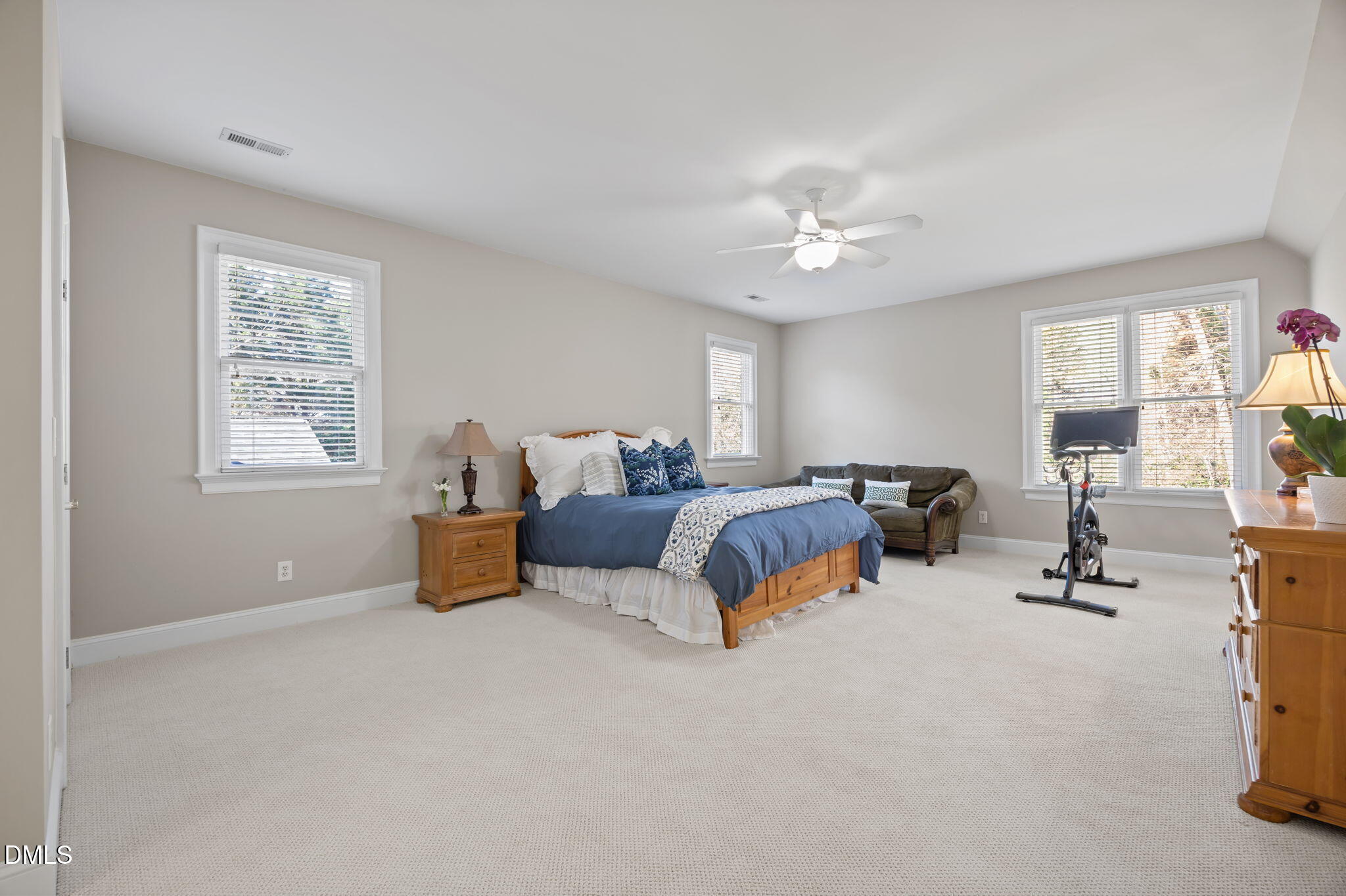 property viewer photo 38