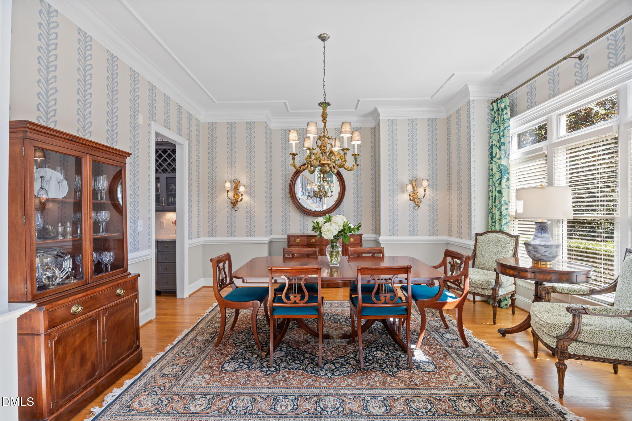 property viewer photo 4