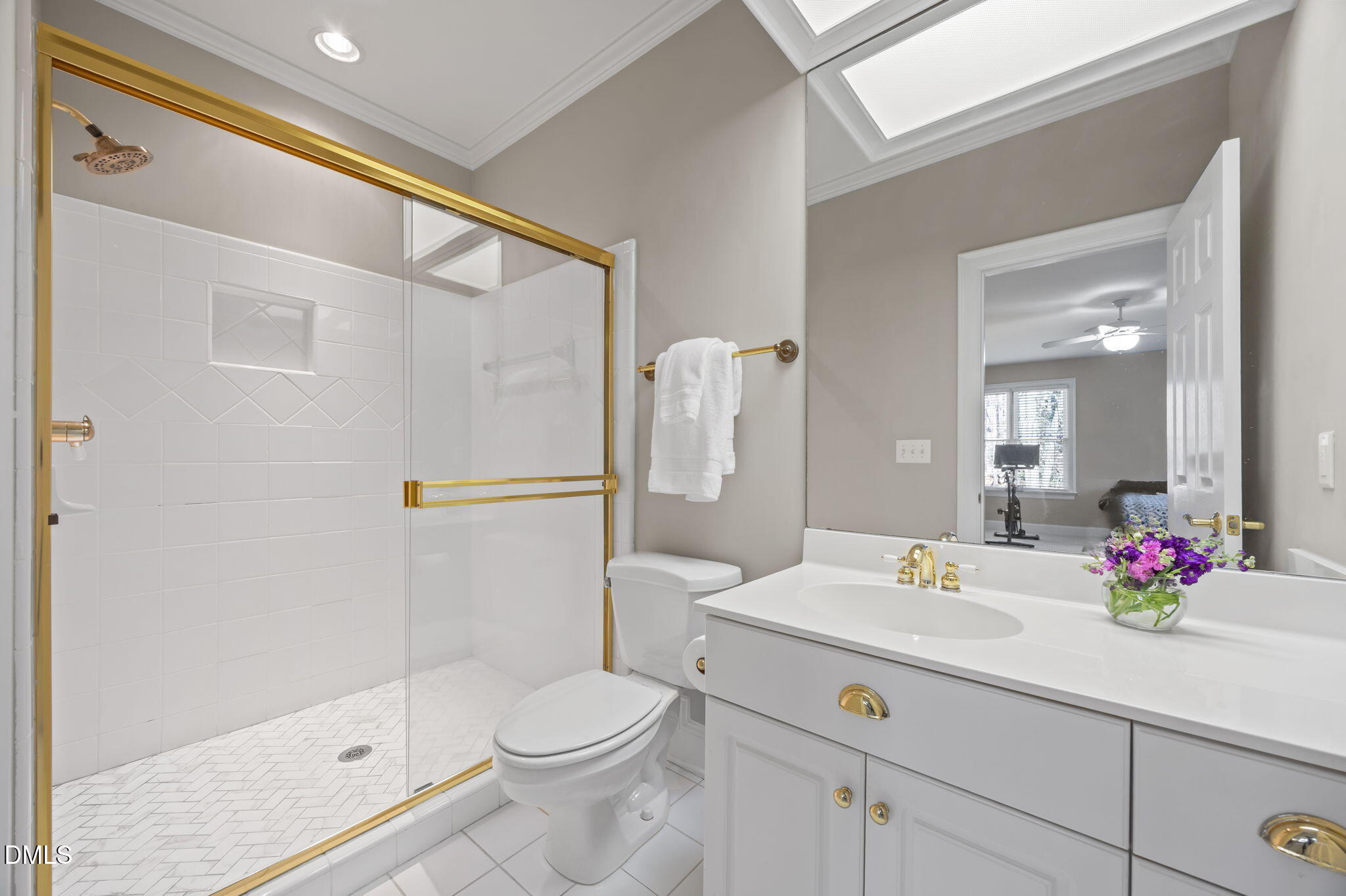 property viewer photo 40