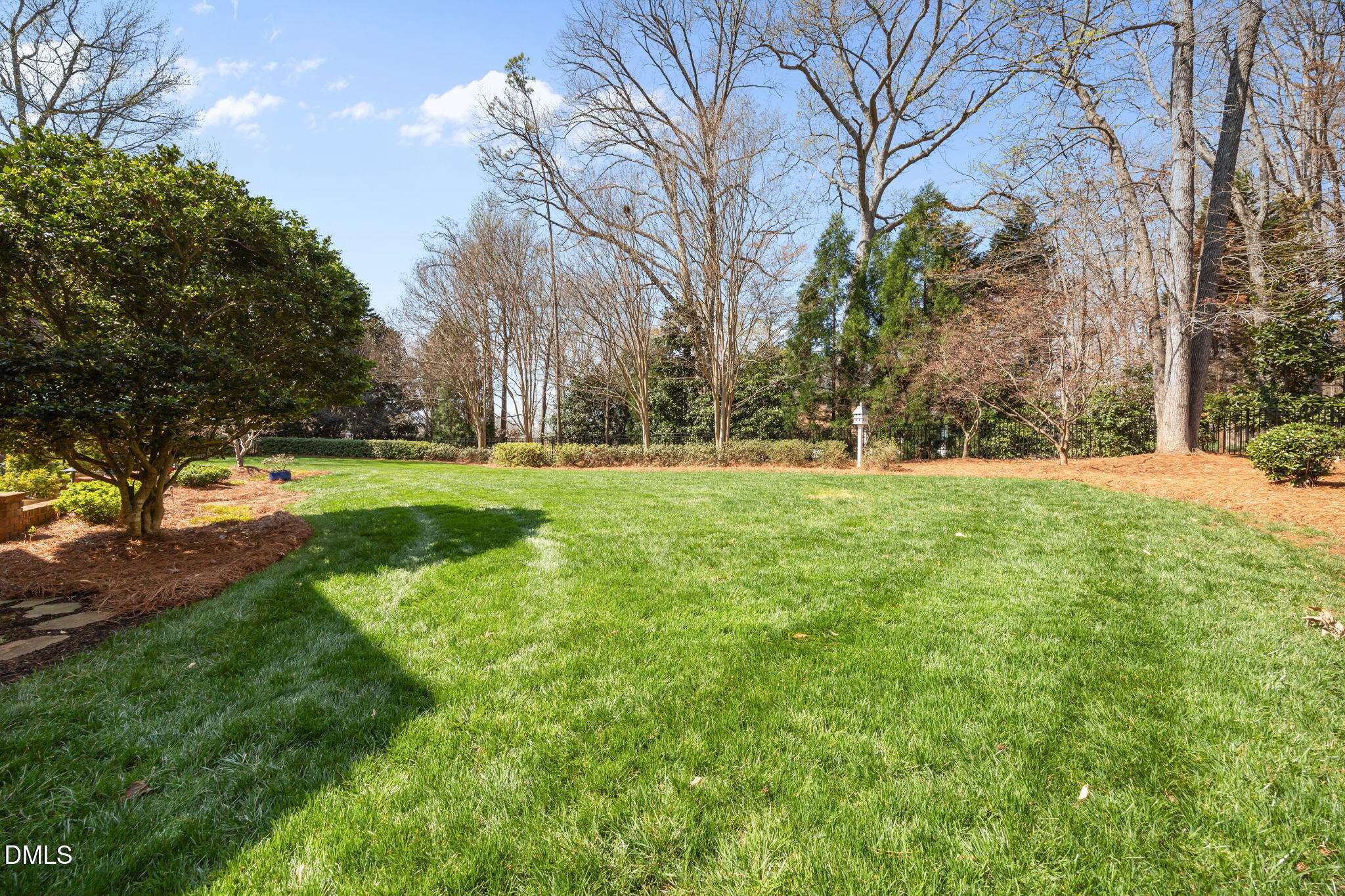 property viewer photo 45