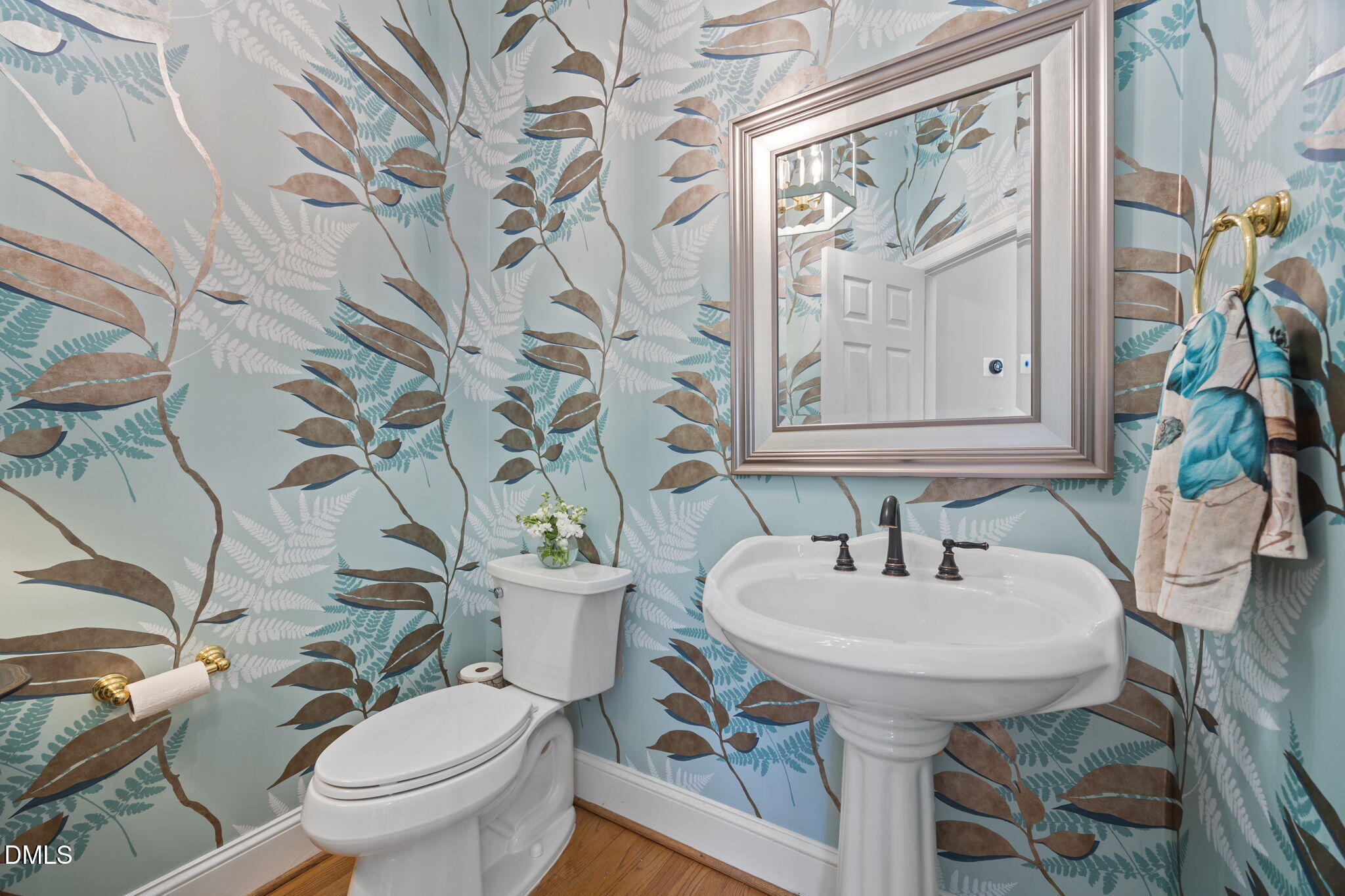 property viewer photo 6