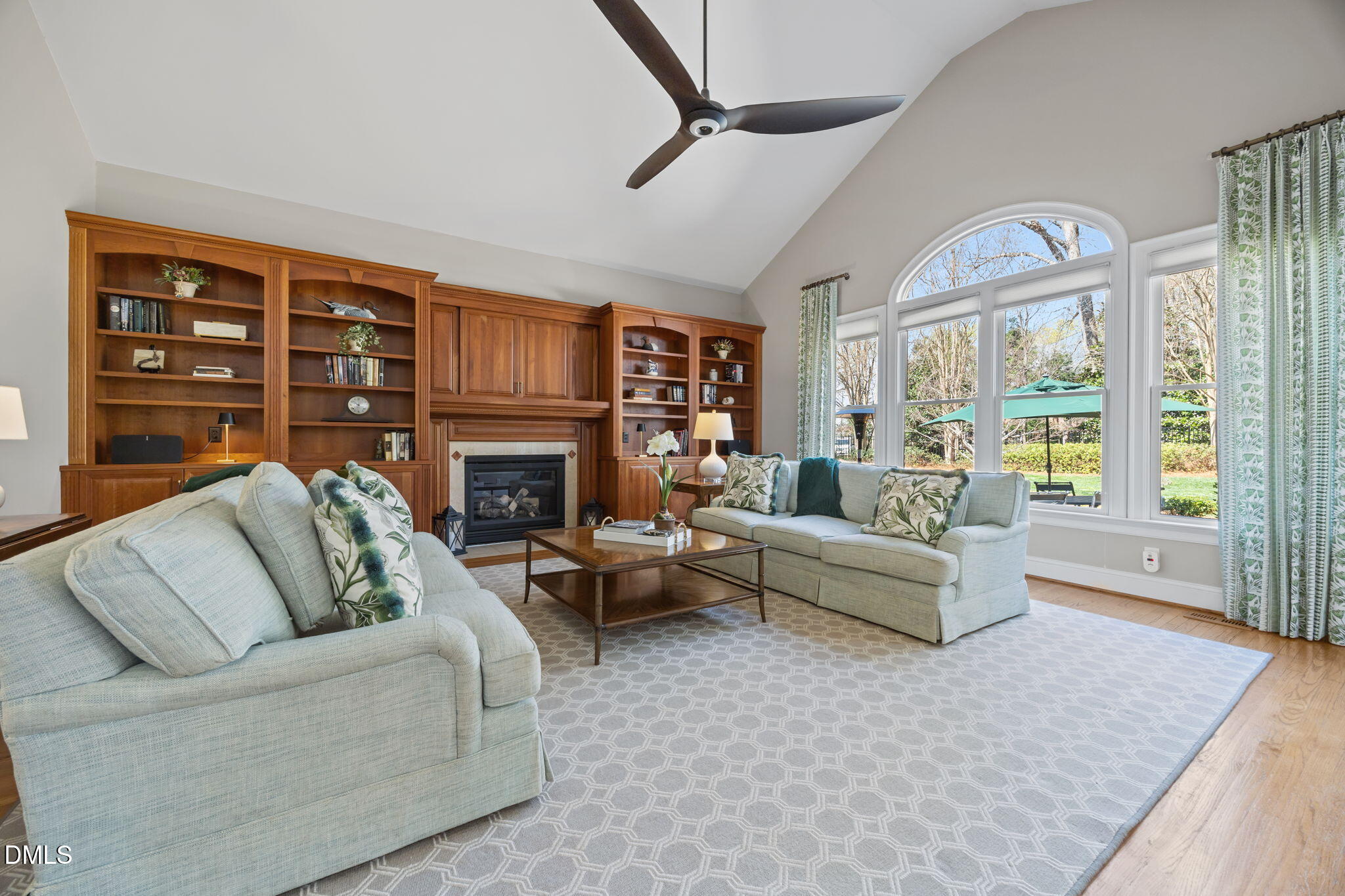 property viewer photo 8