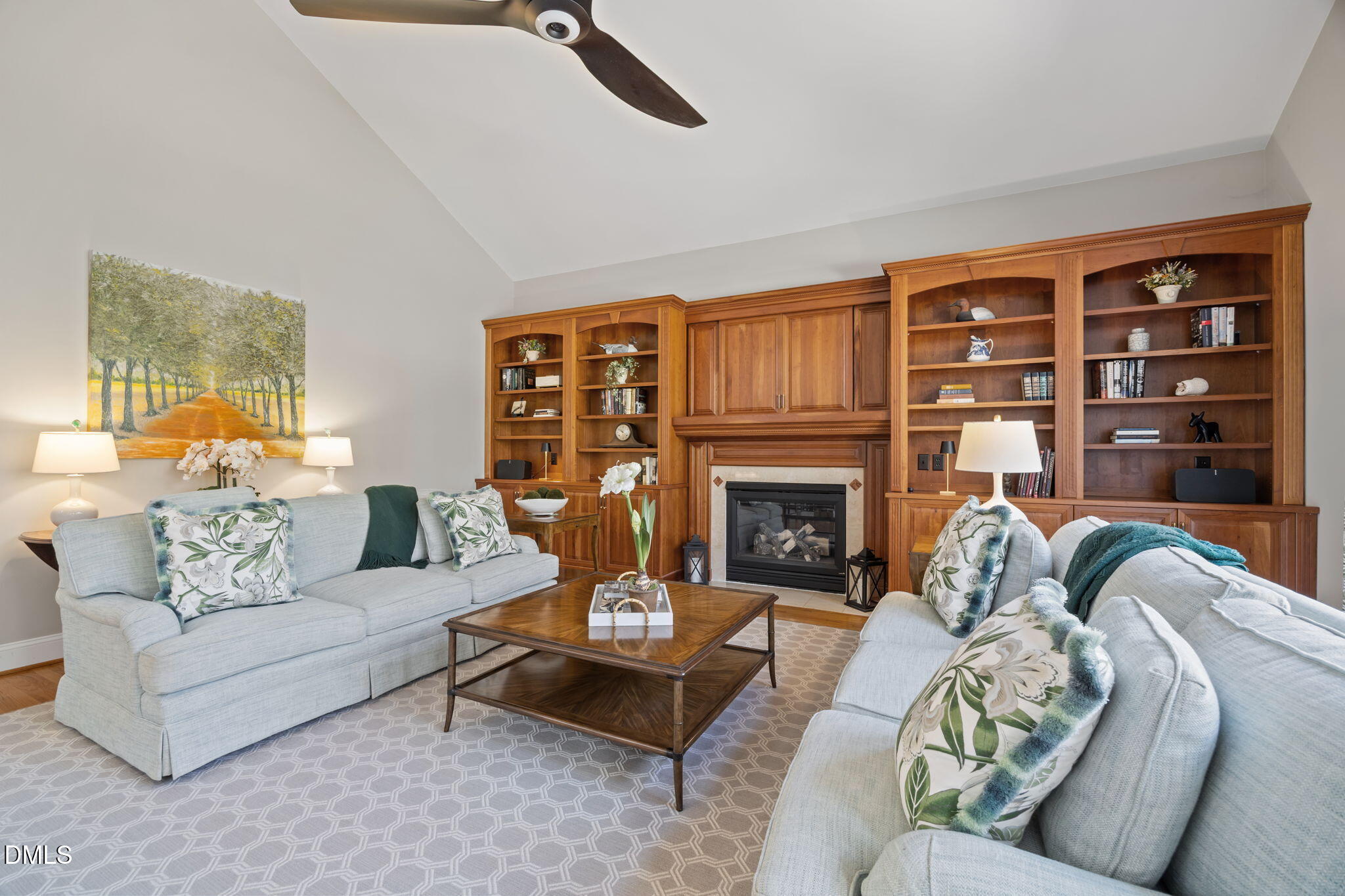 property viewer photo 9