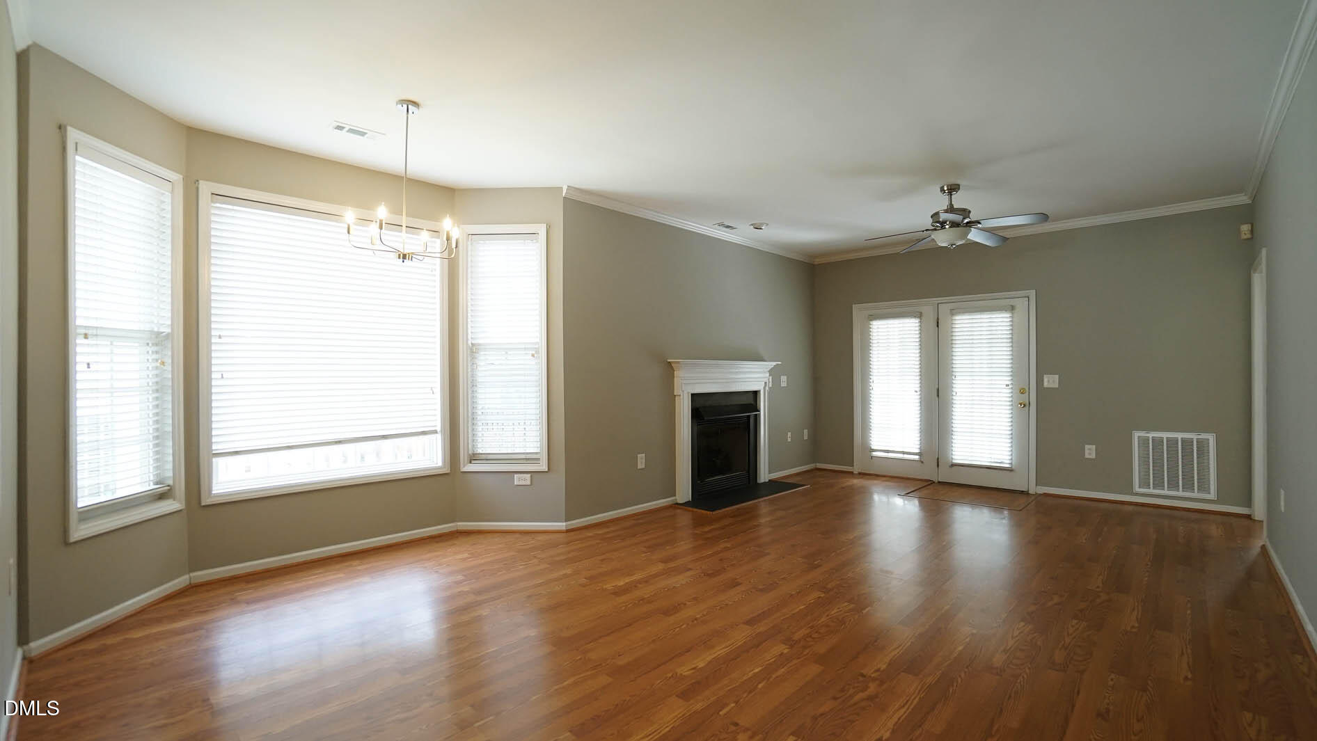 property viewer photo 10