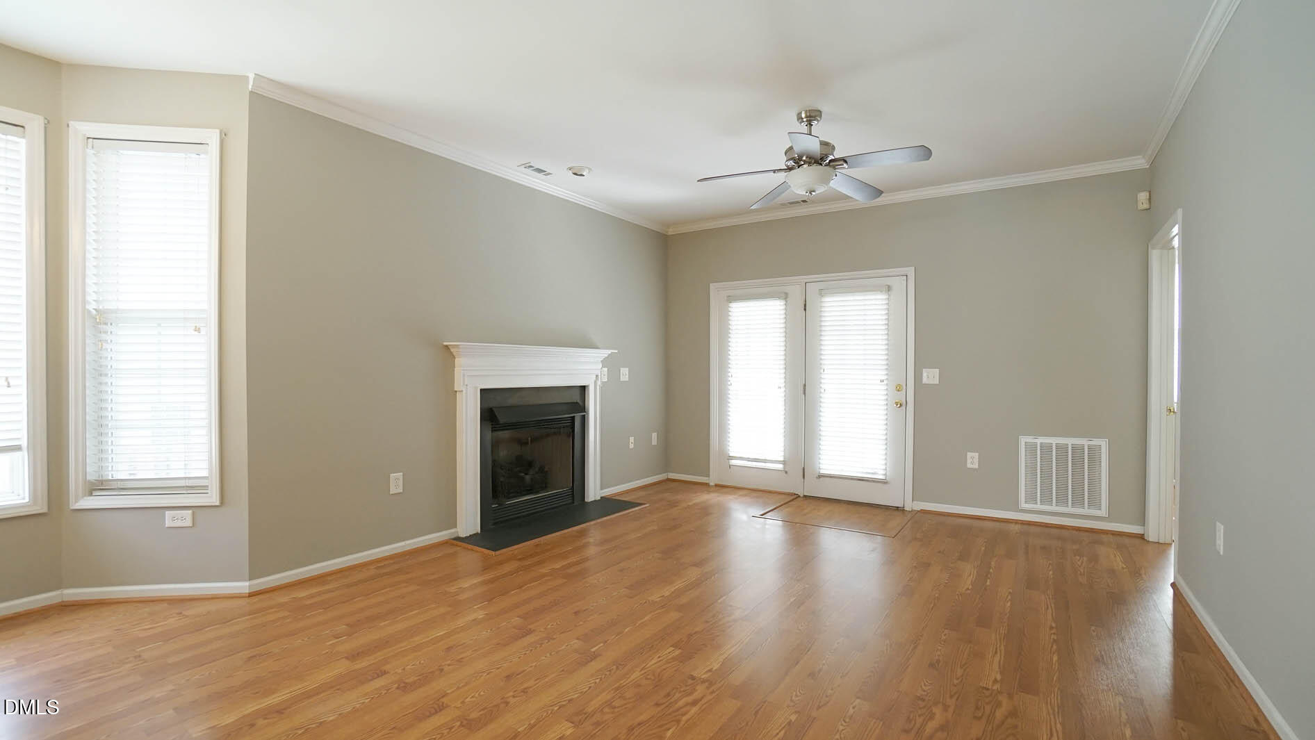 property viewer photo 13