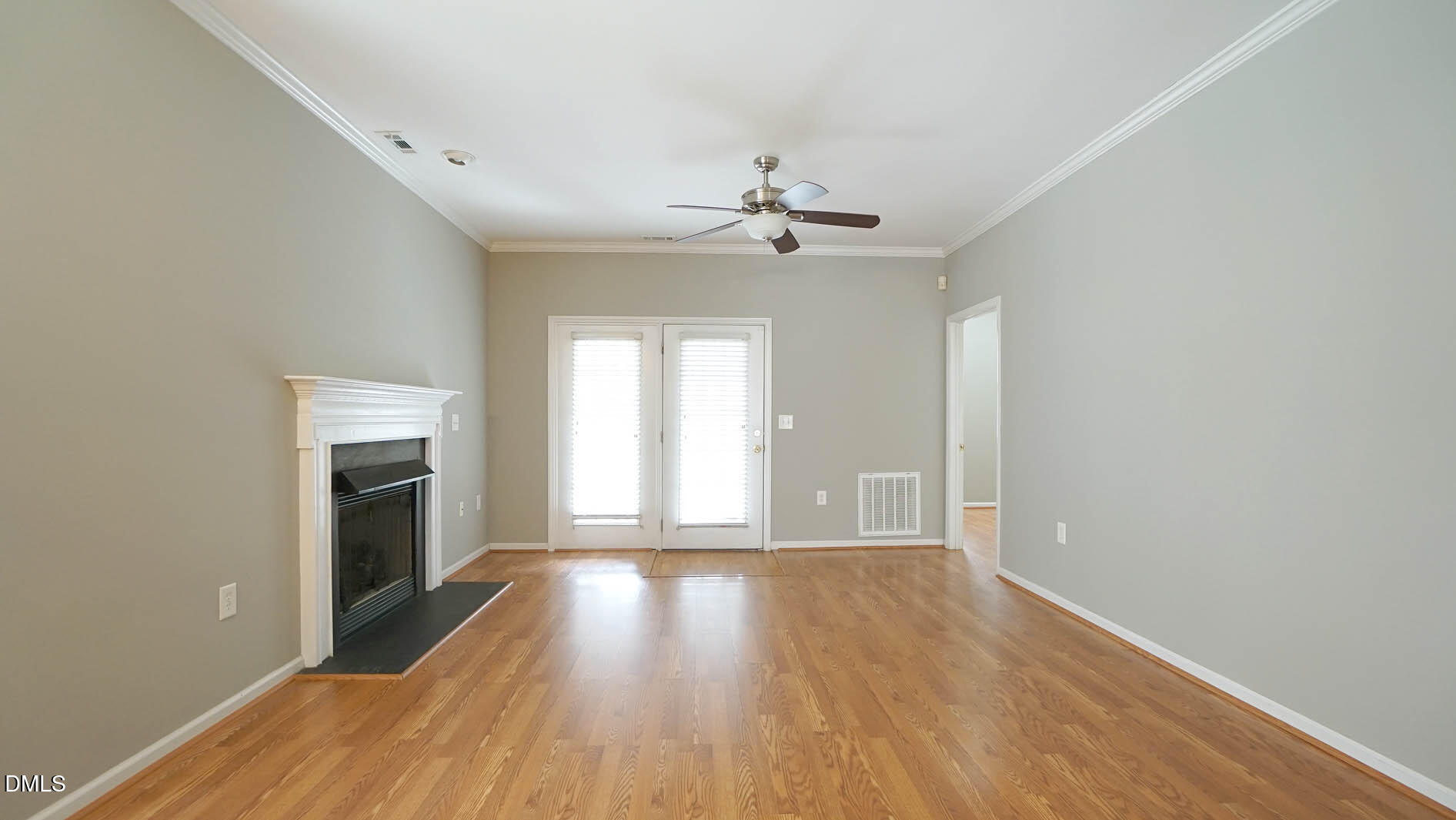 property viewer photo 15