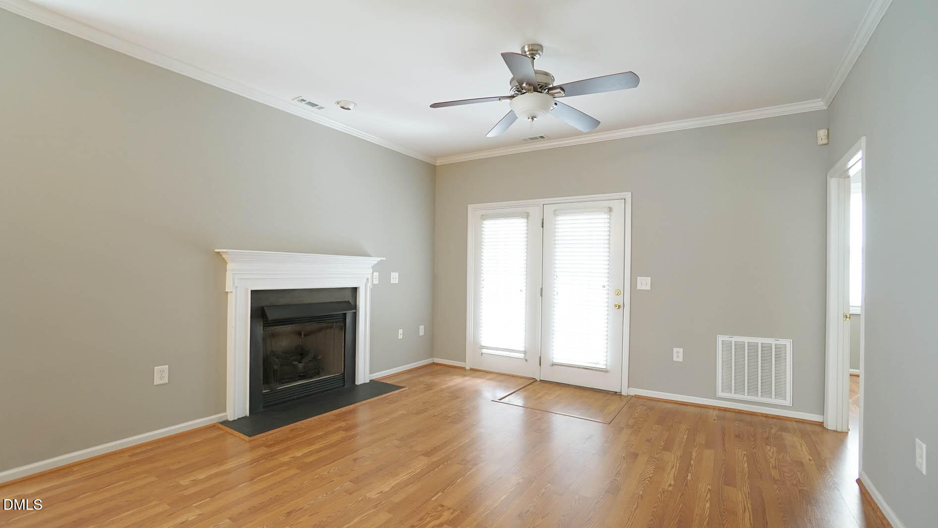 property viewer photo 16
