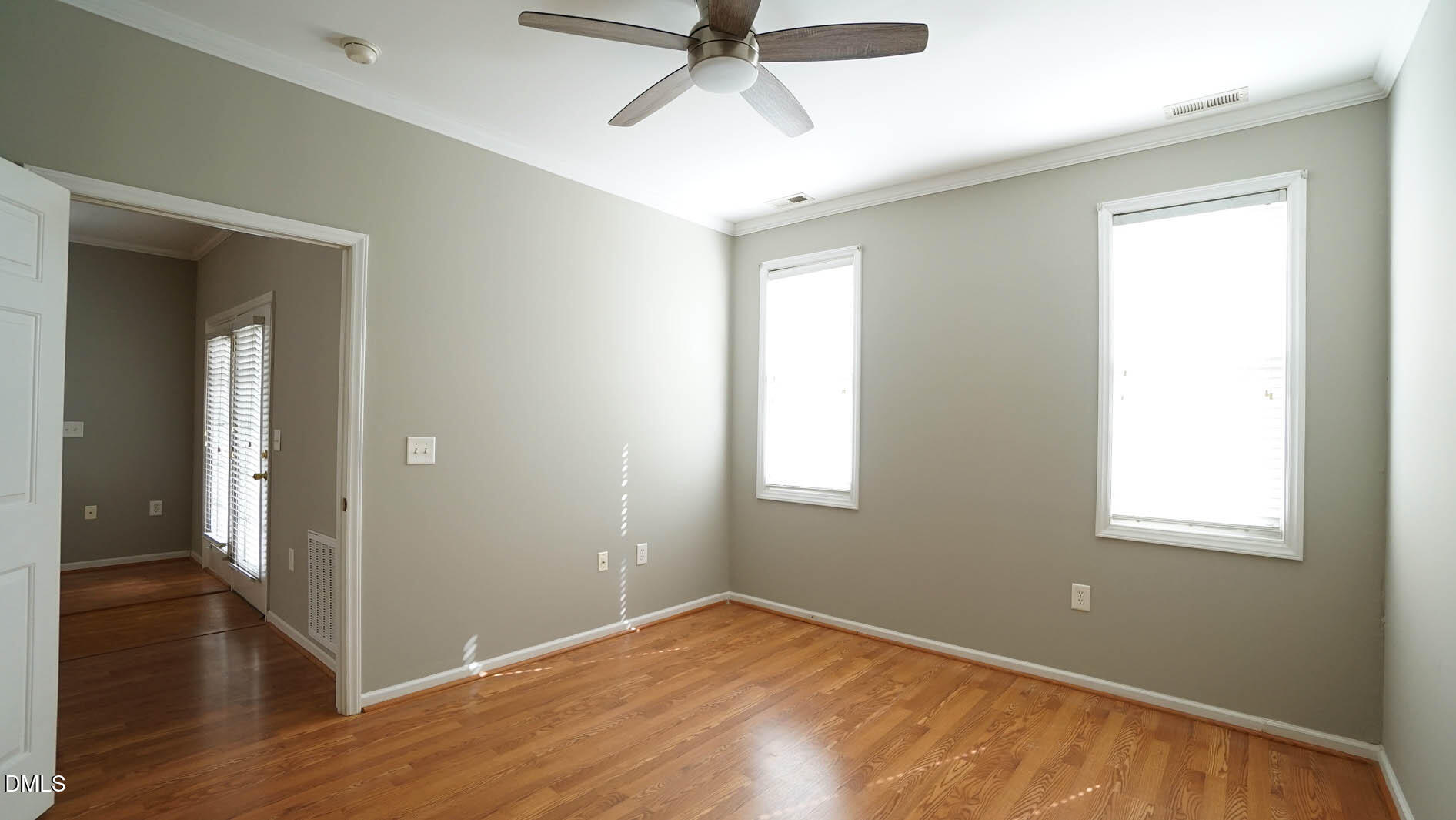 property viewer photo 20
