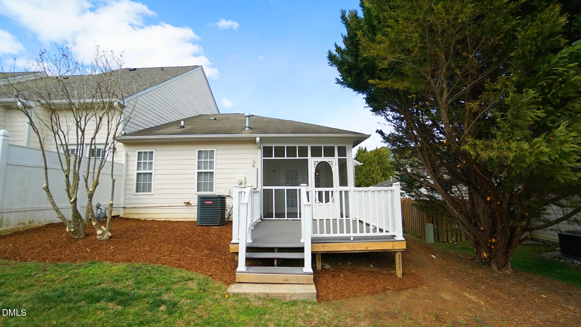 property viewer photo 32