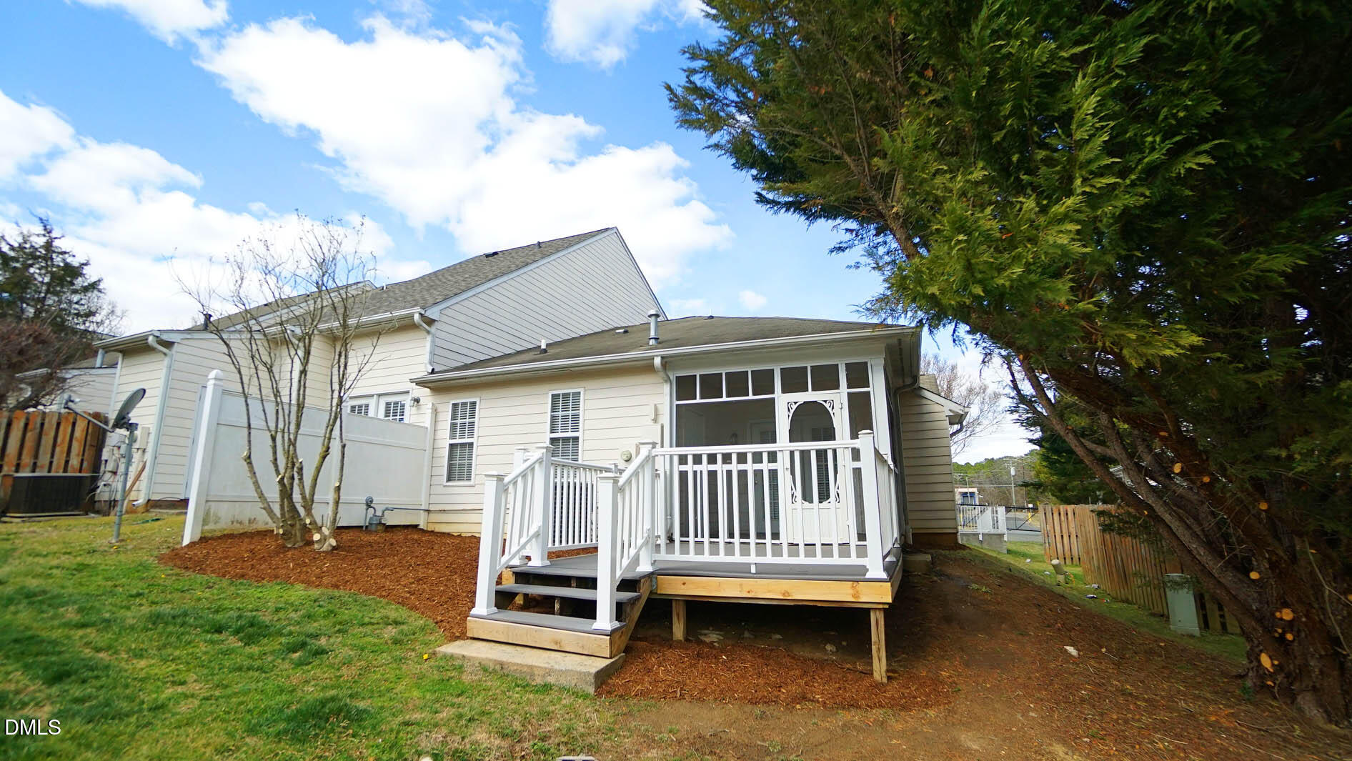 property viewer photo 33